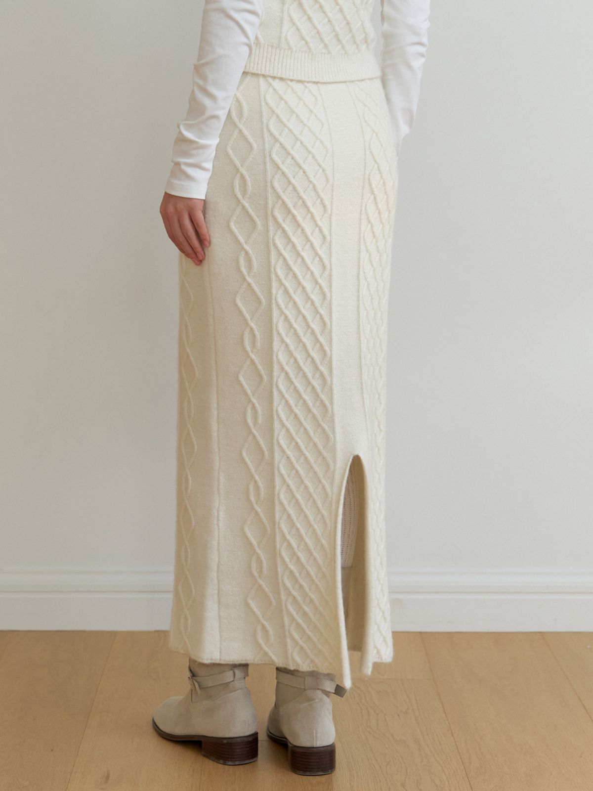 리엘(RE L) Violet knit skirt (ivory)