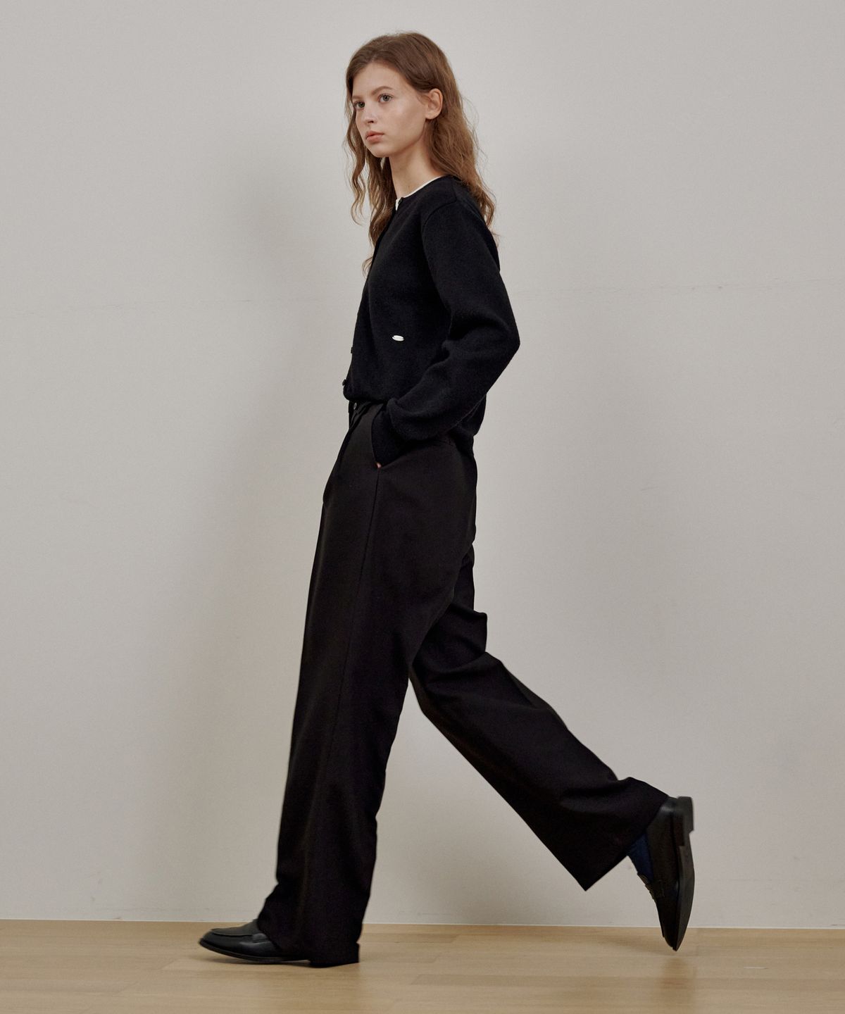 로시로우(LOSSYROW) Soft Two-Tuck Wide Slacks Black