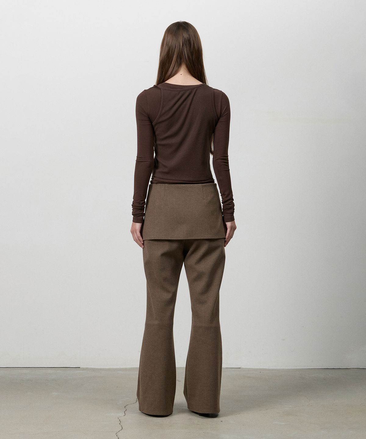 쓰리투에이티(THREE TO EIGHTY) SIDE BUTTON LAYER PANTS BROWN