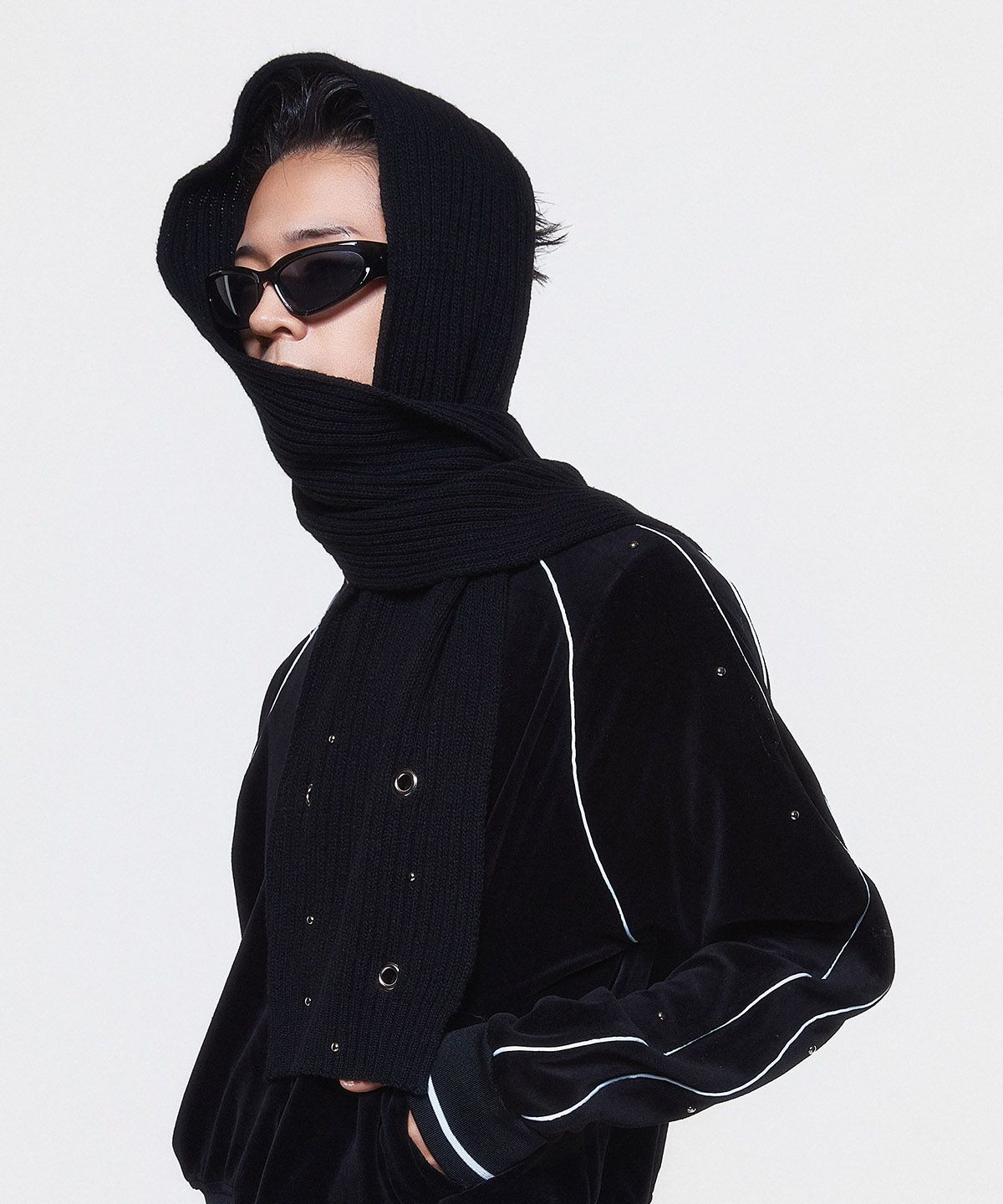 디오스피스(DAUSPICE) (DUC) Eyelet Stud Muffler Black