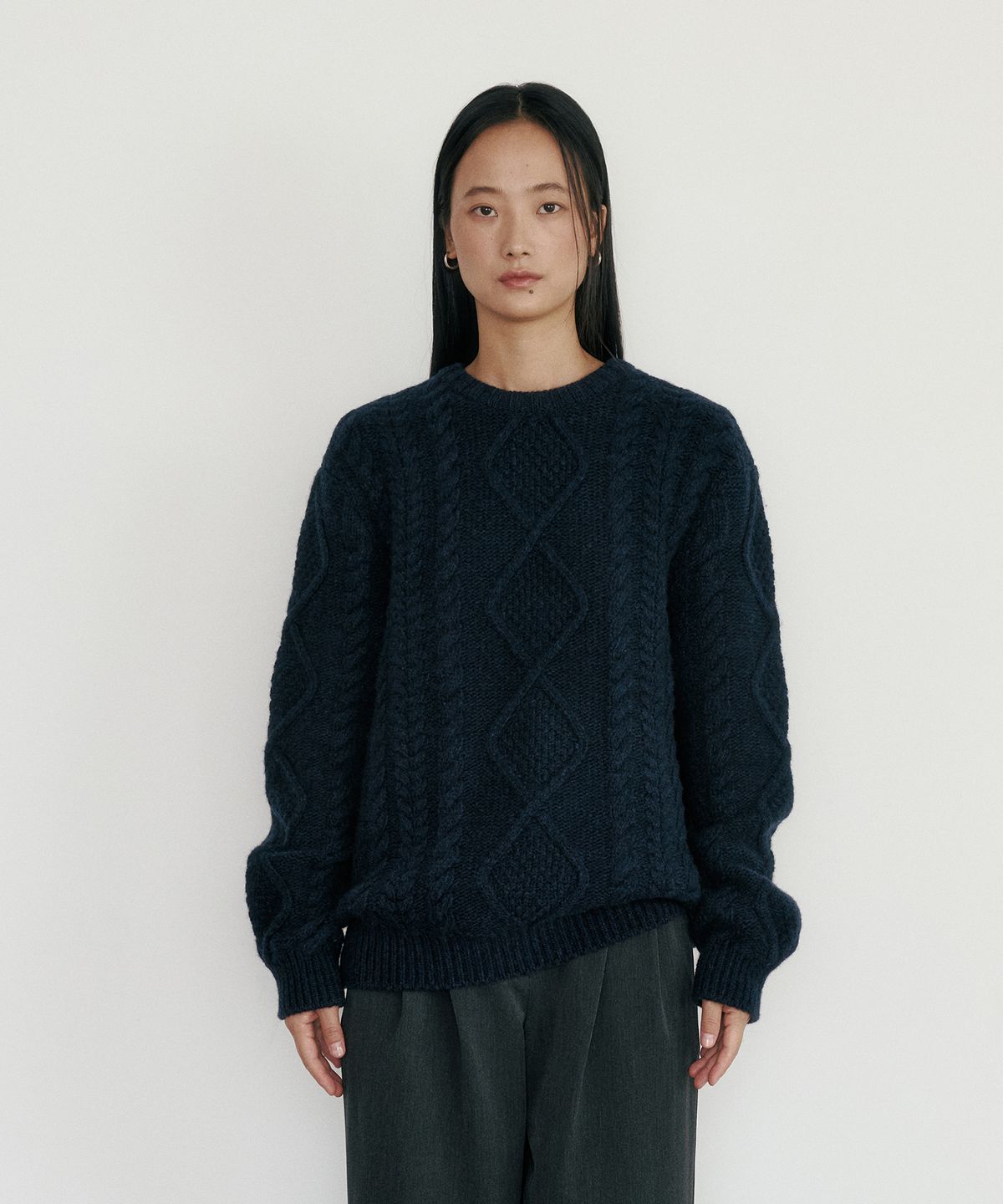 에든버러클럽(EDINBURGH CLUB) ARAN CREW-NECK SWEATER (NAVY)