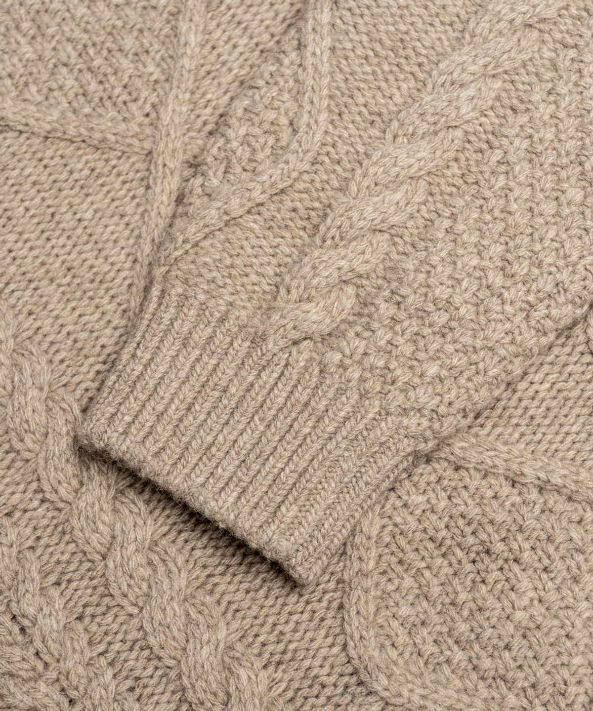 에든버러클럽(EDINBURGH CLUB) ARAN CREW-NECK SWEATER (BEIGE)