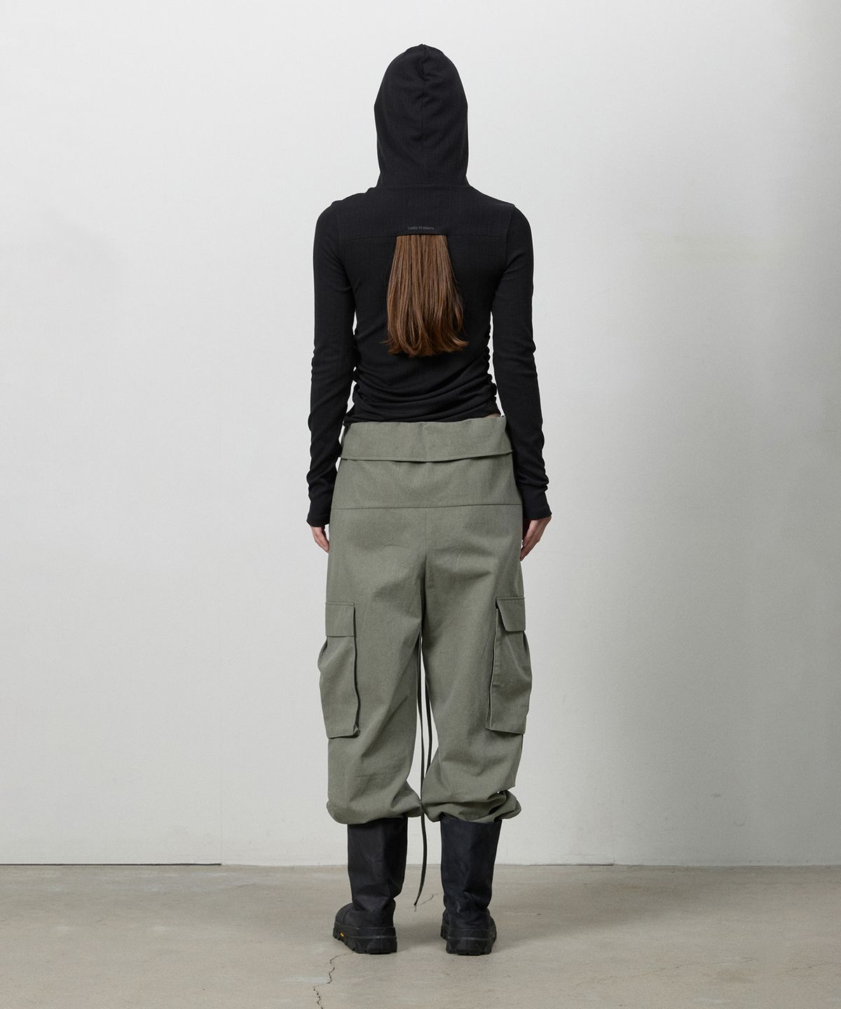 쓰리투에이티(THREE TO EIGHTY) FOLD CARGO POCKET PANTS KHAKI