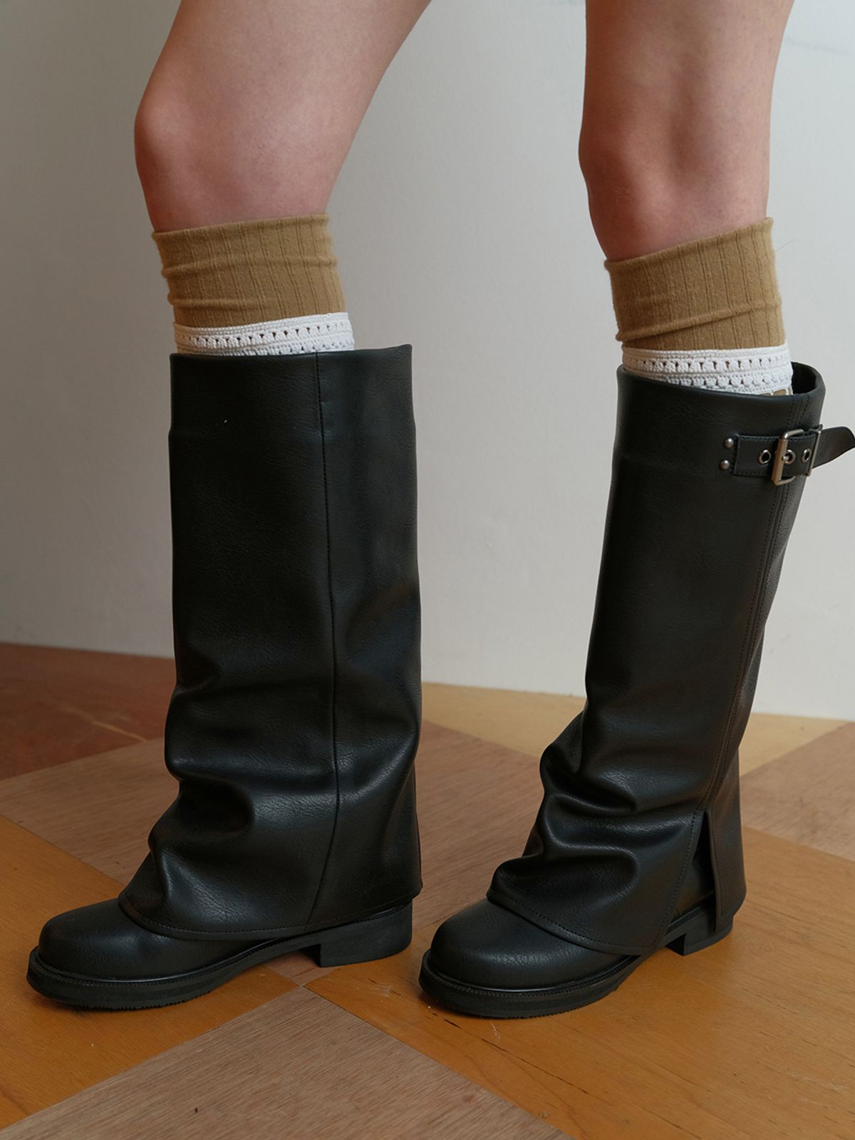 레이브(RAIVE) Velyn Warmer Long Boots in Black WA6AD007-10