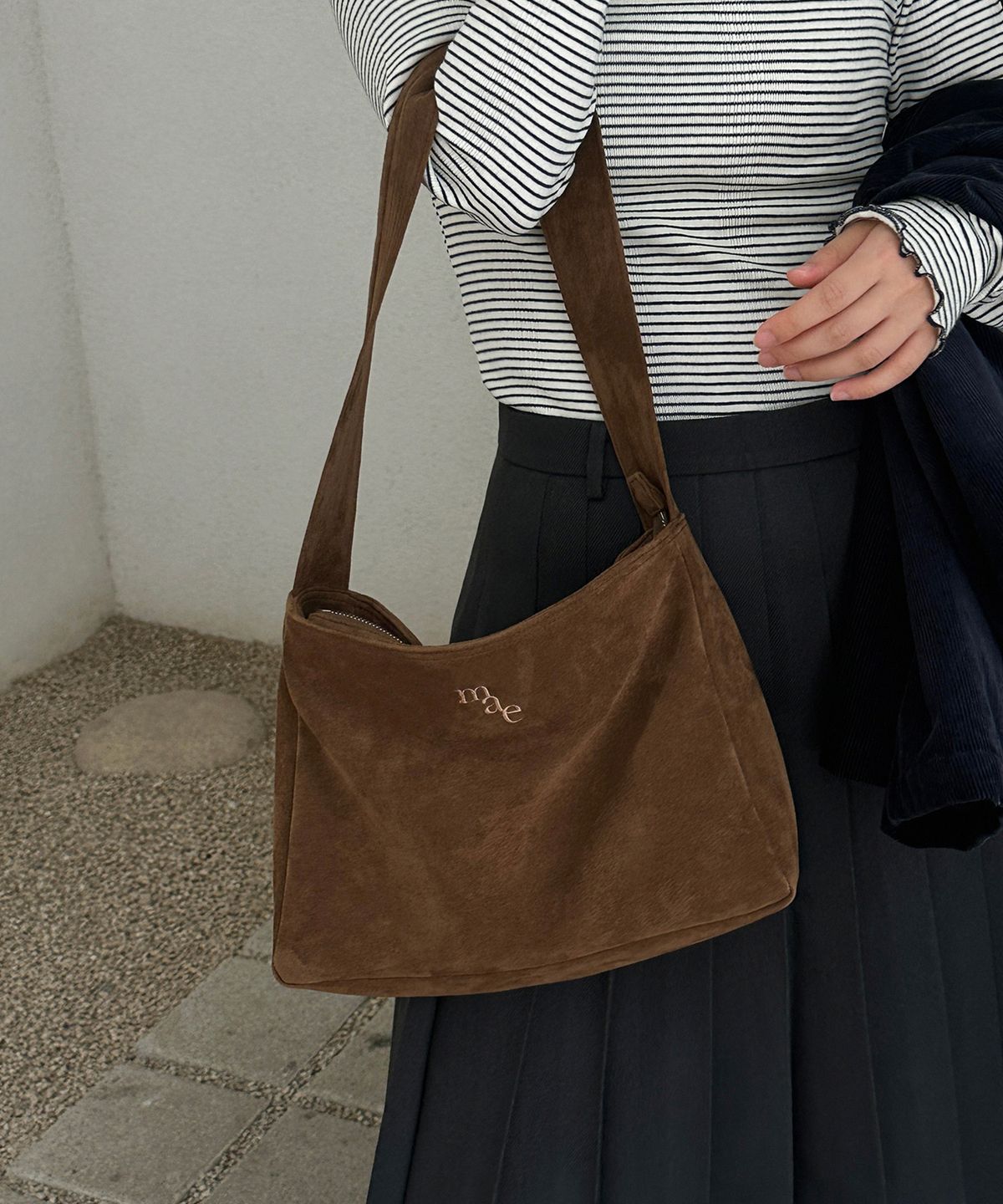 무쿠앤에보니(MUCU AND EBONY) Comfy Bag _ Suede Milk Choco