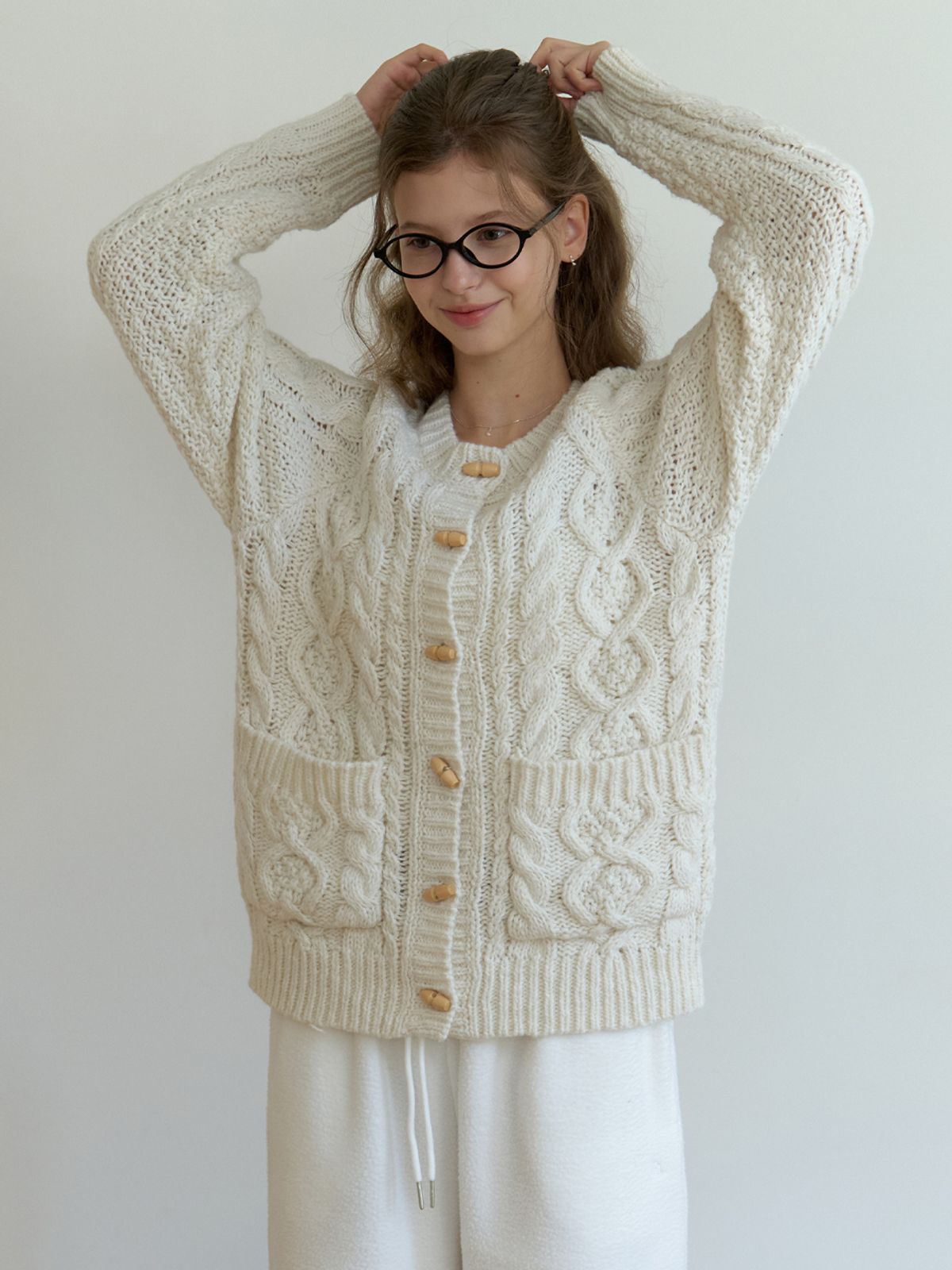 리엘(RE L) Chocolat cable cardigan (ivory)
