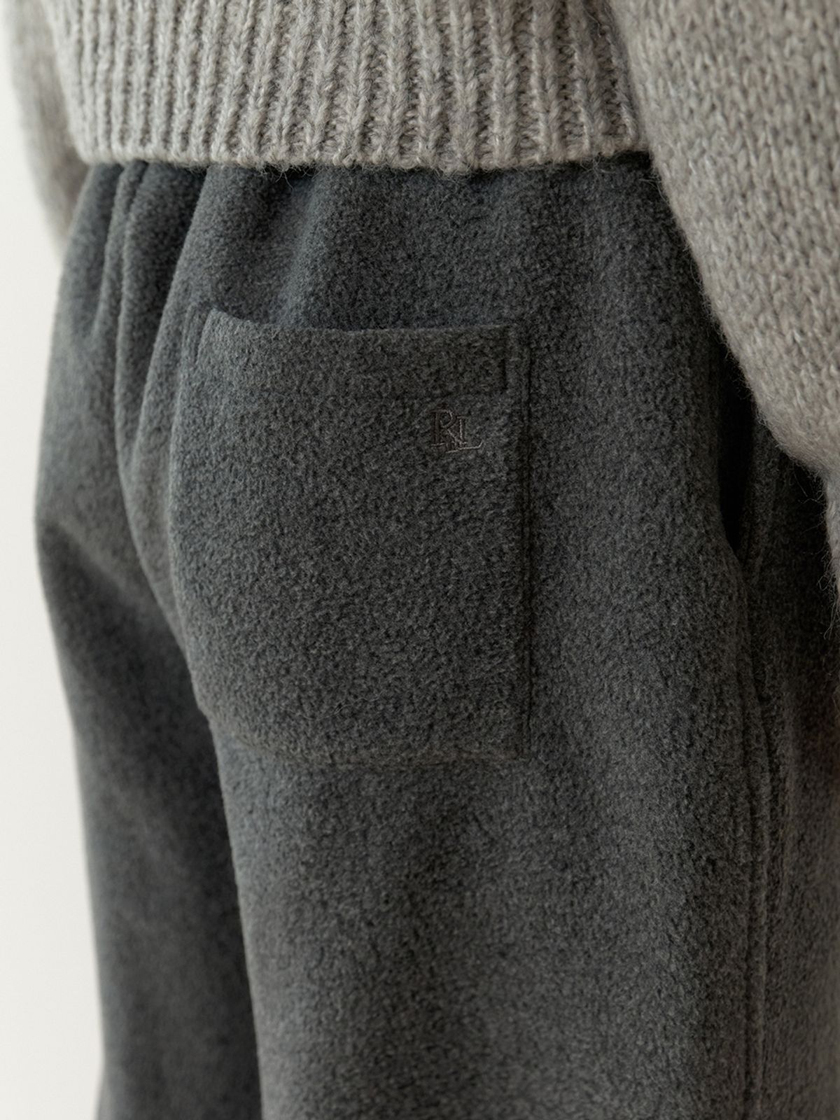 리엘(RE L) Oui fleece sweat pants (charcoal)