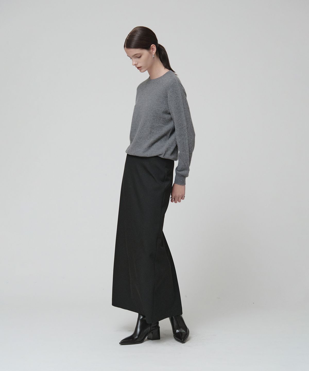 뮤제(MUSEE) [ESSENTIEL] AUBIER Minimal Wool-Blend Long Maxi Skirt_Black
