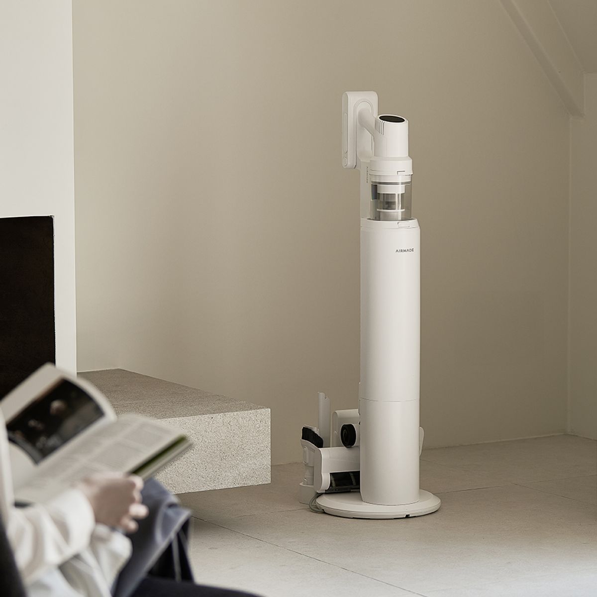 에어메이드(AIRMADE) 에어메이드 자동 먼지비움 무선 청소기 570W AI모드 스마트타워X AMC-5501A
