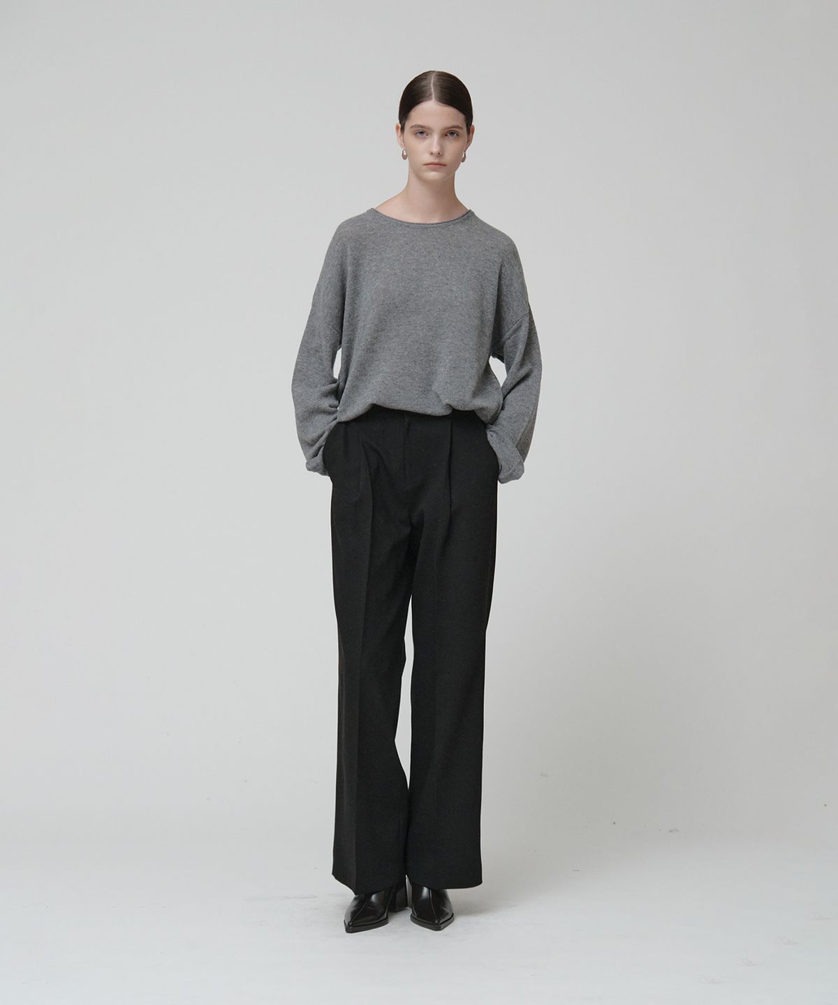 뮤제(MUSEE) [ESSENTIEL] ARCH Minimal Wool-Blend Semi-Wide Pants_Black