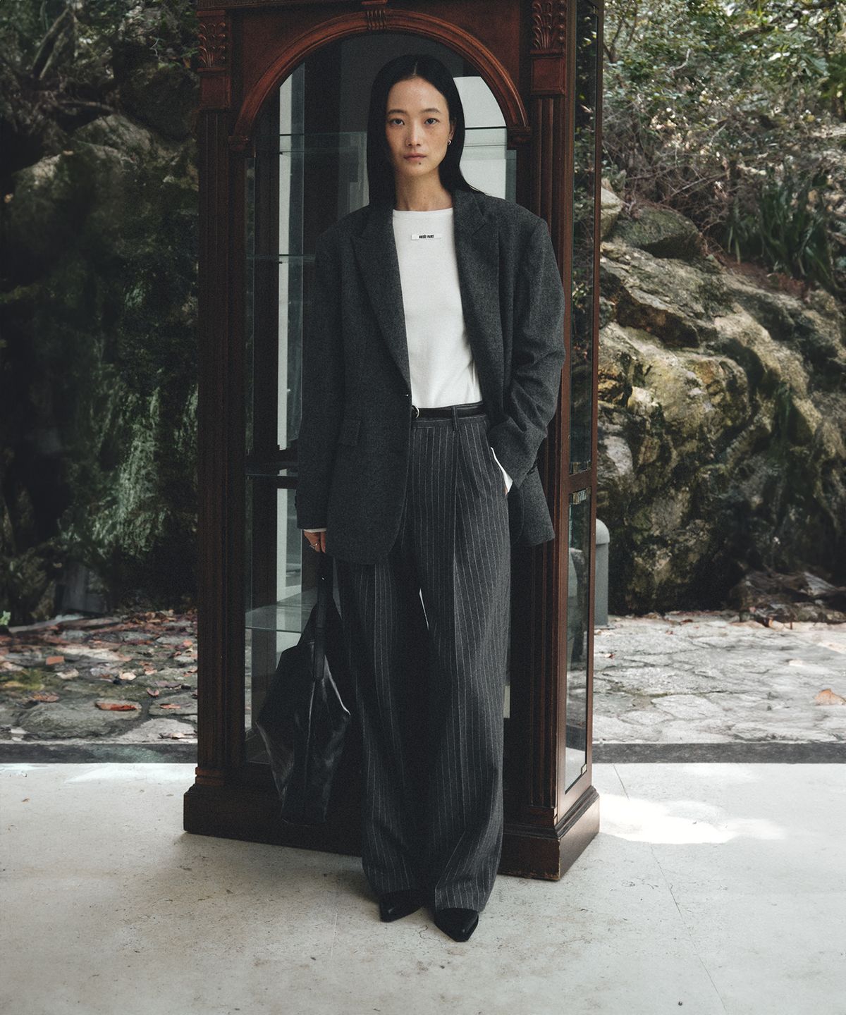뮤제(MUSEE) [ESSENTIEL] ARCH Minimal Wool-Blend Semi-Wide Pants_Gray Stripe