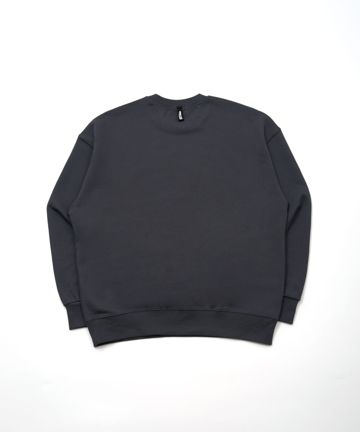 마크니(MACNI) RETRO LOGO SWEATSHIRT CHARCOAL