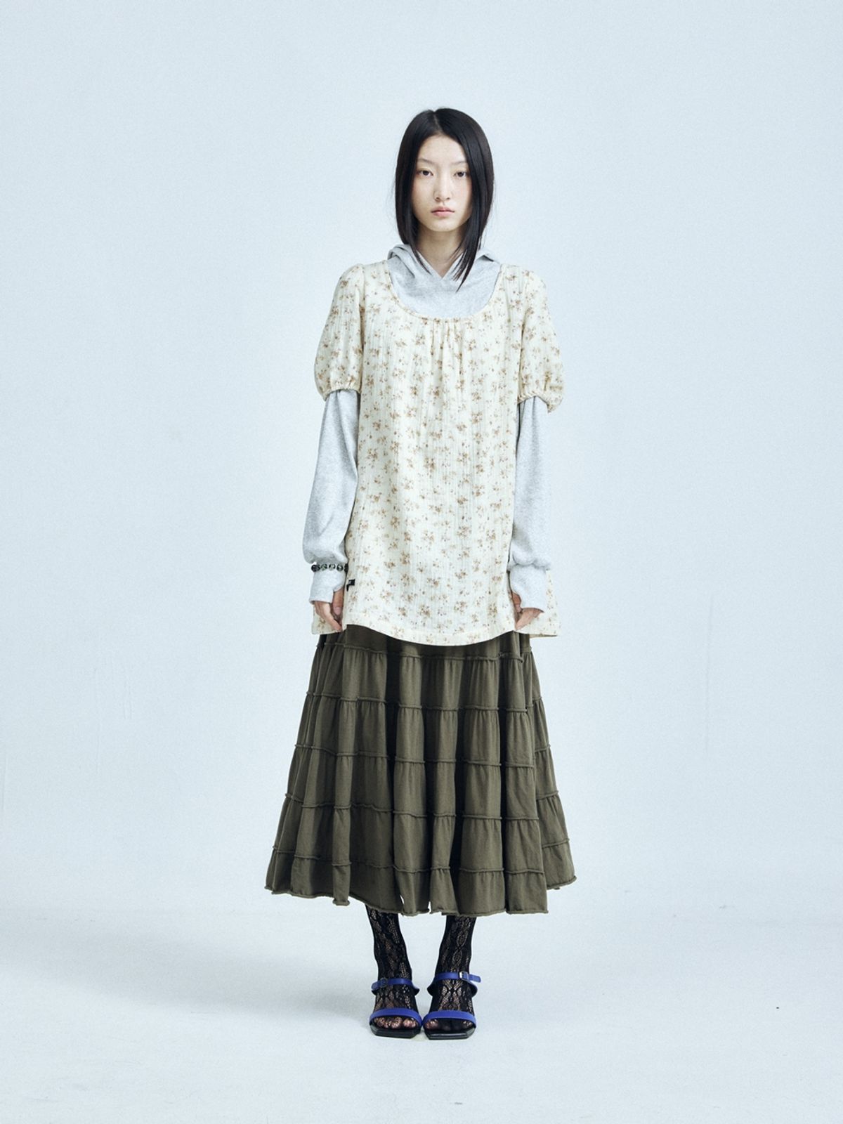콜로신스(COLOCYNTH) Black Tie Blouse Vintage Flower