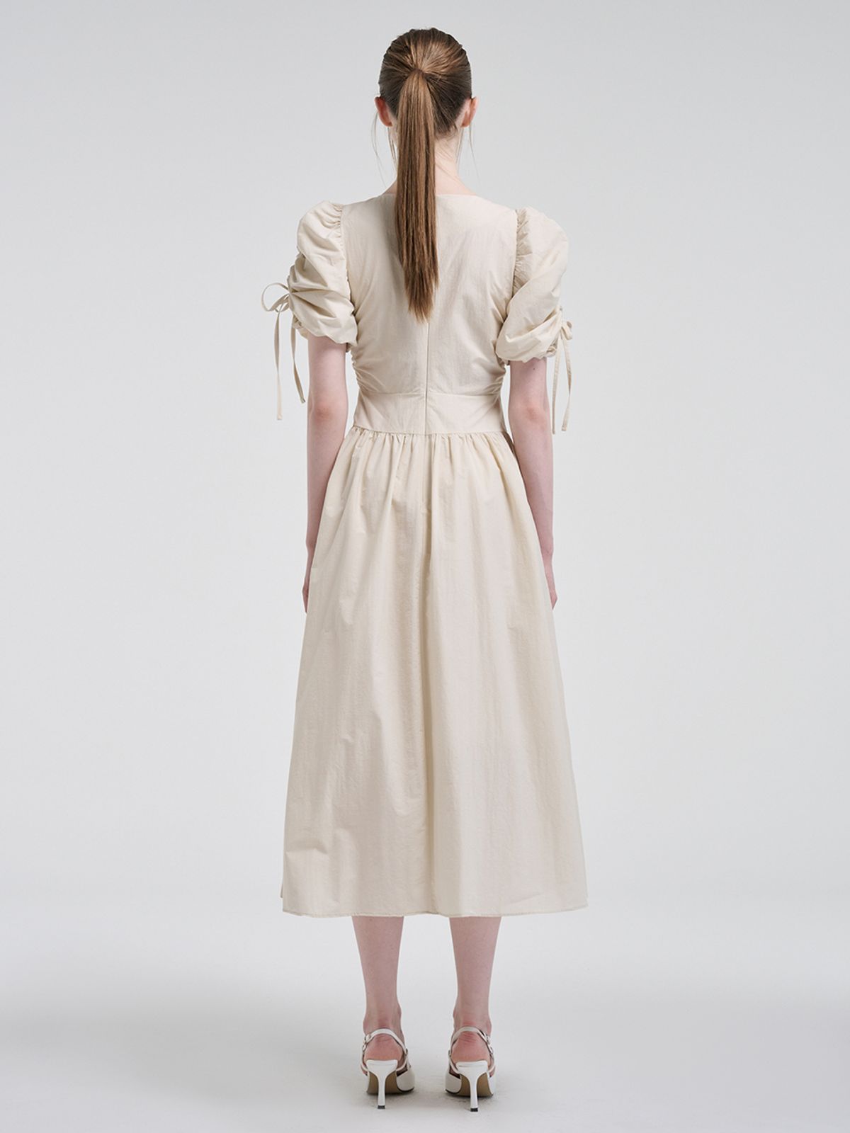 에트몽(ETMON) [리퍼브 특가] Front Tuck Shirring Dress, Light Beige