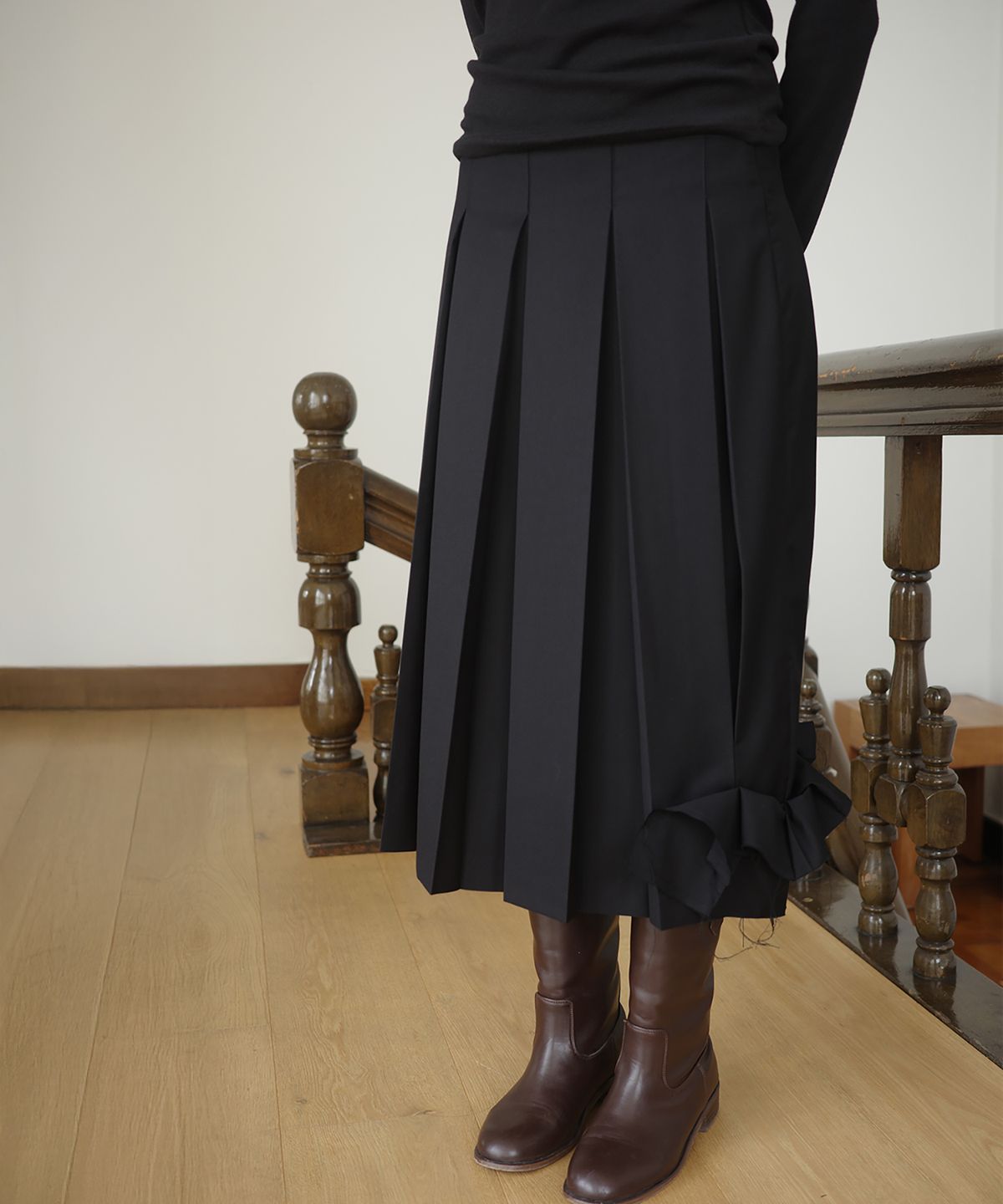 이서이(ESEOE) tobira pleats skirt Black