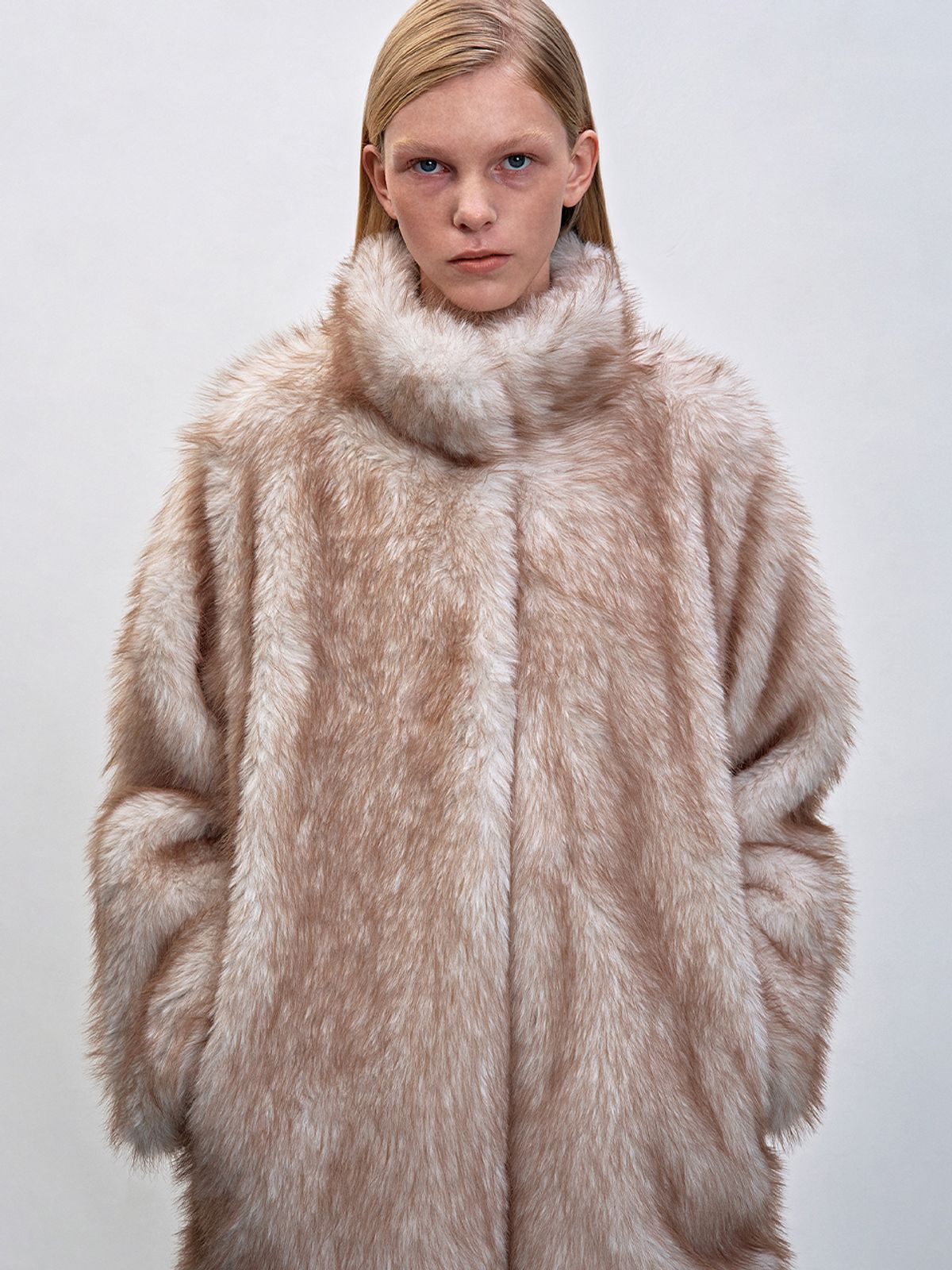 해브레스(HAVELESS) LOEN FAUX FUR JACKET BEIGE