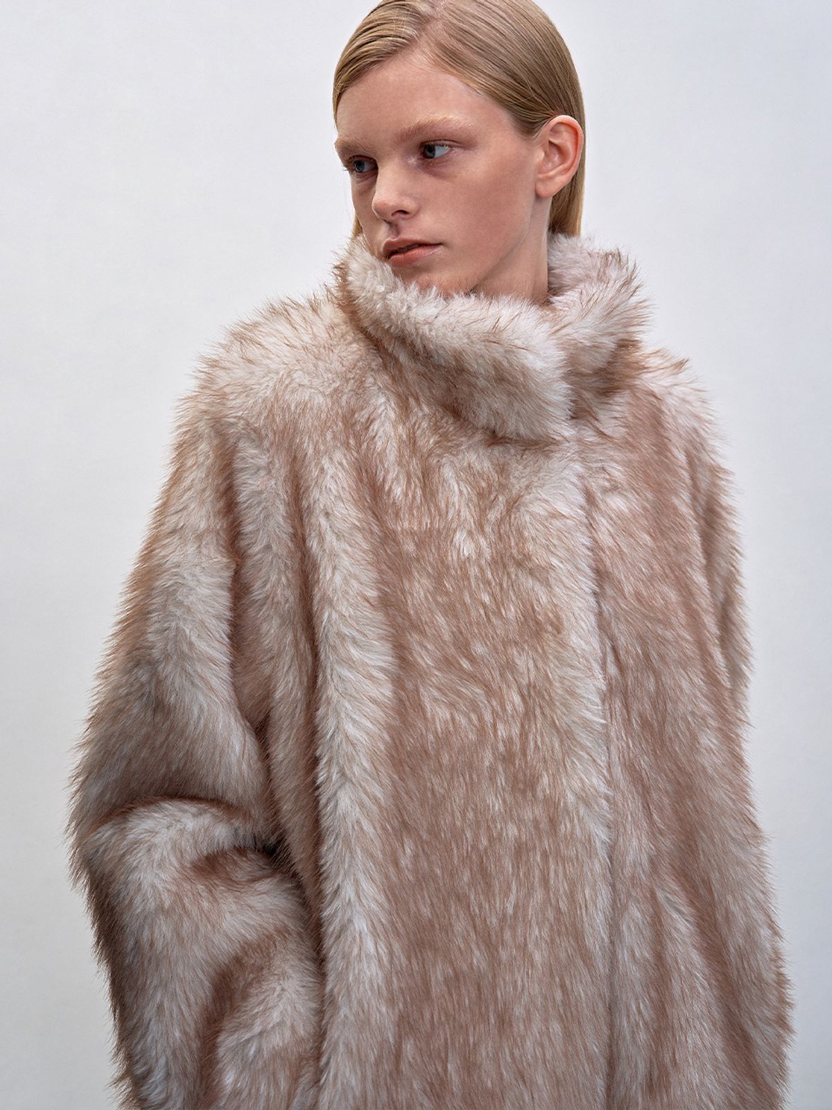 해브레스(HAVELESS) LOEN FAUX FUR JACKET BEIGE