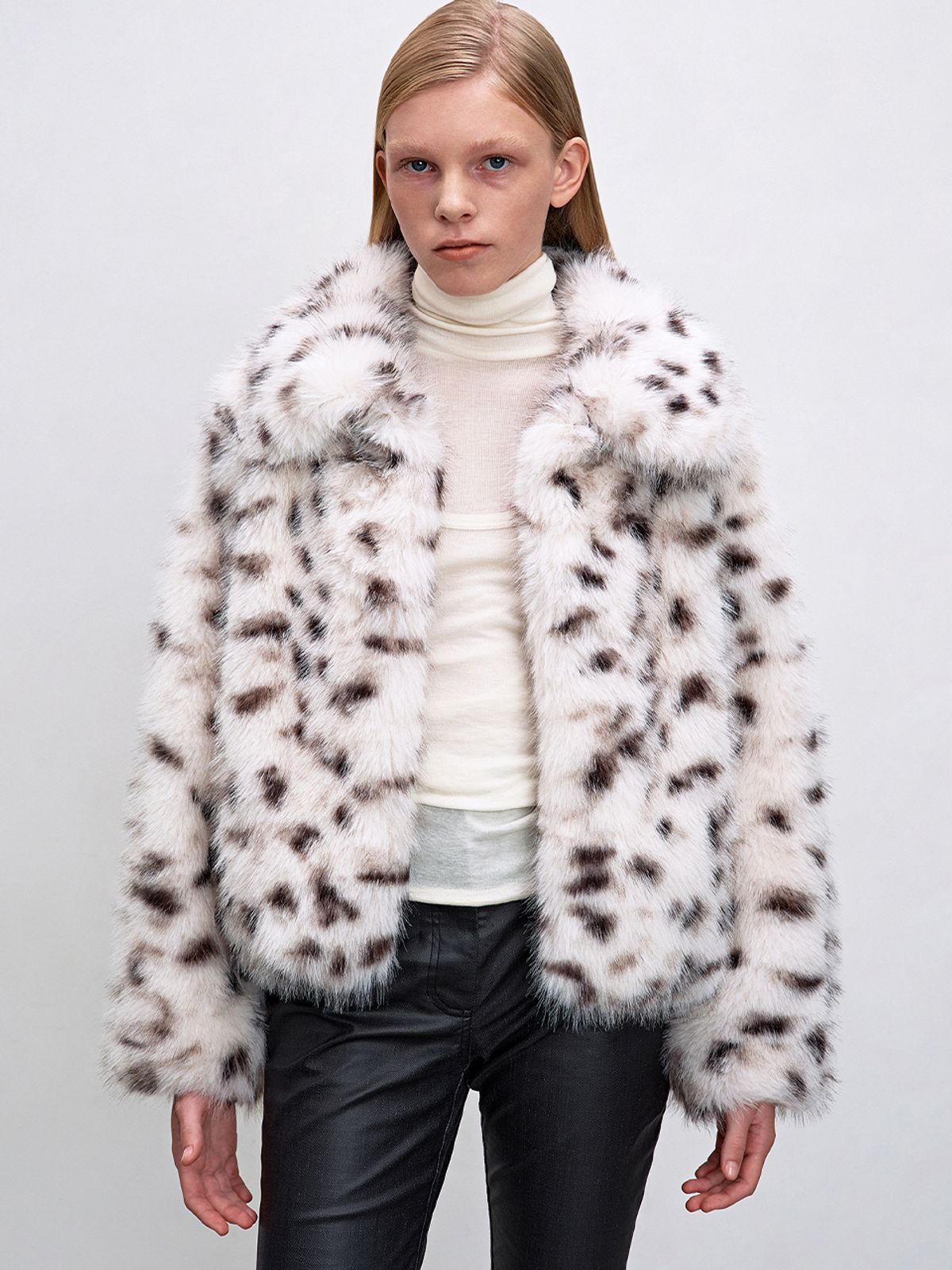 해브레스(HAVELESS) HAILEE FAUX FUR JACKET DALMATIAN