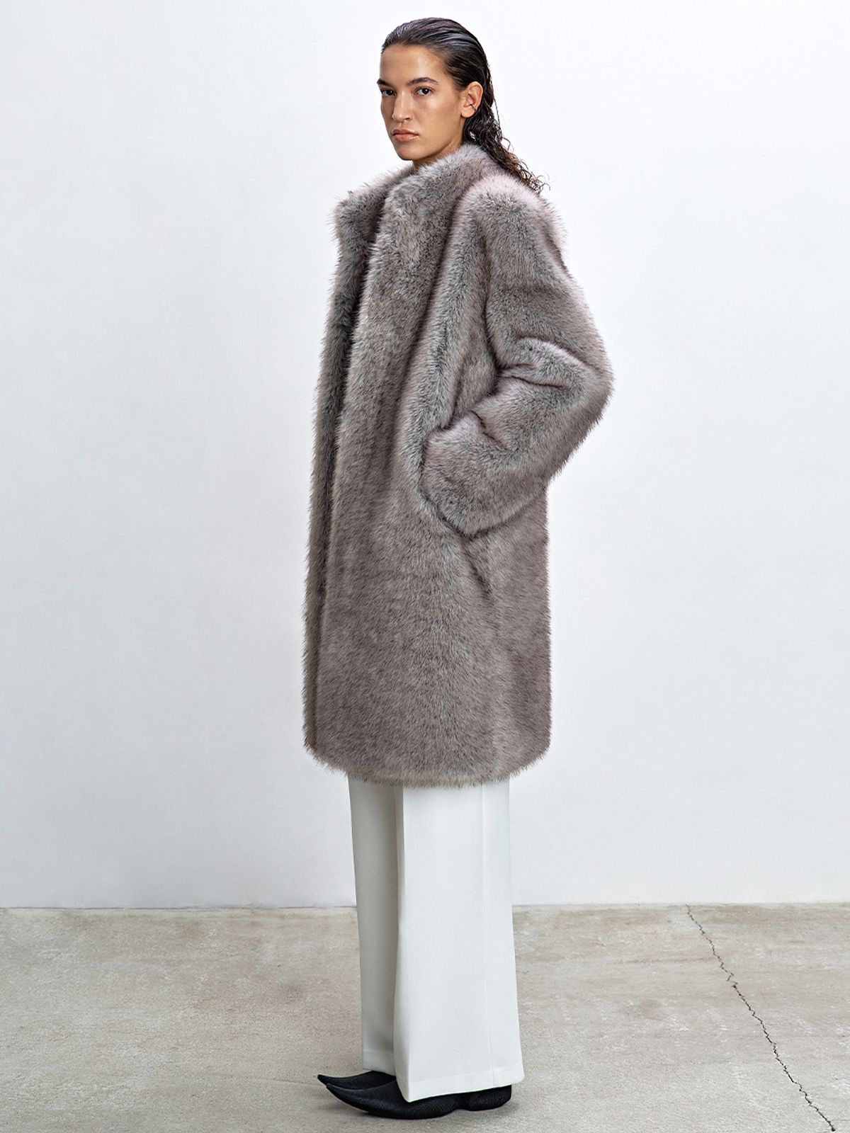 해브레스(HAVELESS) BELLE FAUX FUR COAT GREY