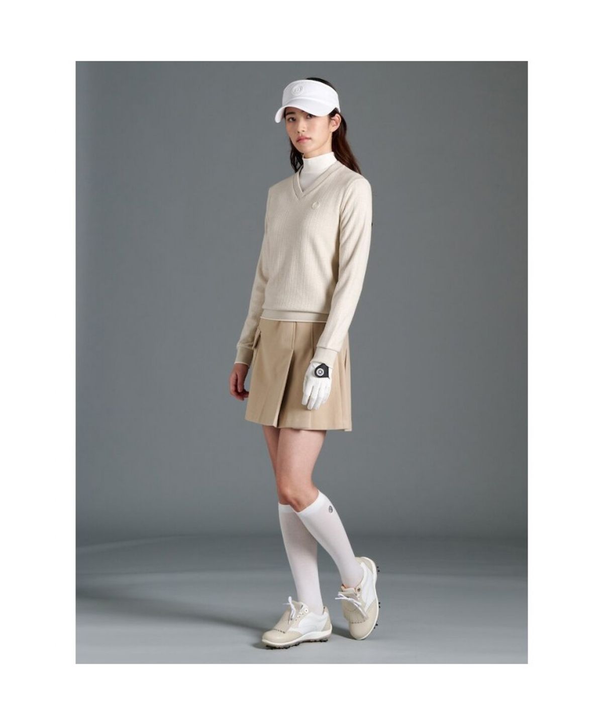 빈폴골프(BEANPOLE GOLF) 여성 기모 브이넥 블루종핏 티셔츠 - 베이지