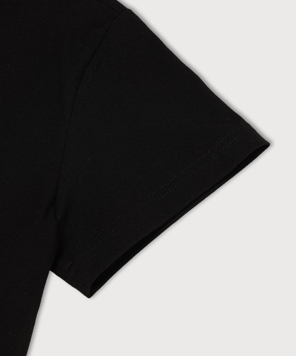 뮤제(MUSEE) MUSEE Logo Slim Fit Essentiel T-Shirt_Black