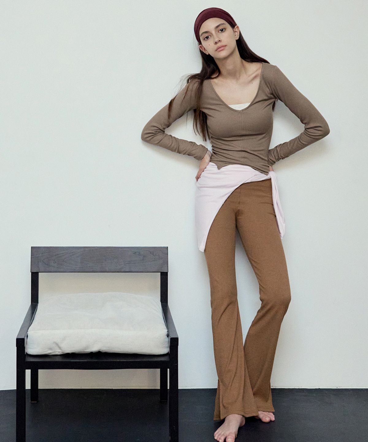 데비웨어(DEVIWEAR) 엔 슬릿 롱슬리브 DEVI-T0138-모카무스