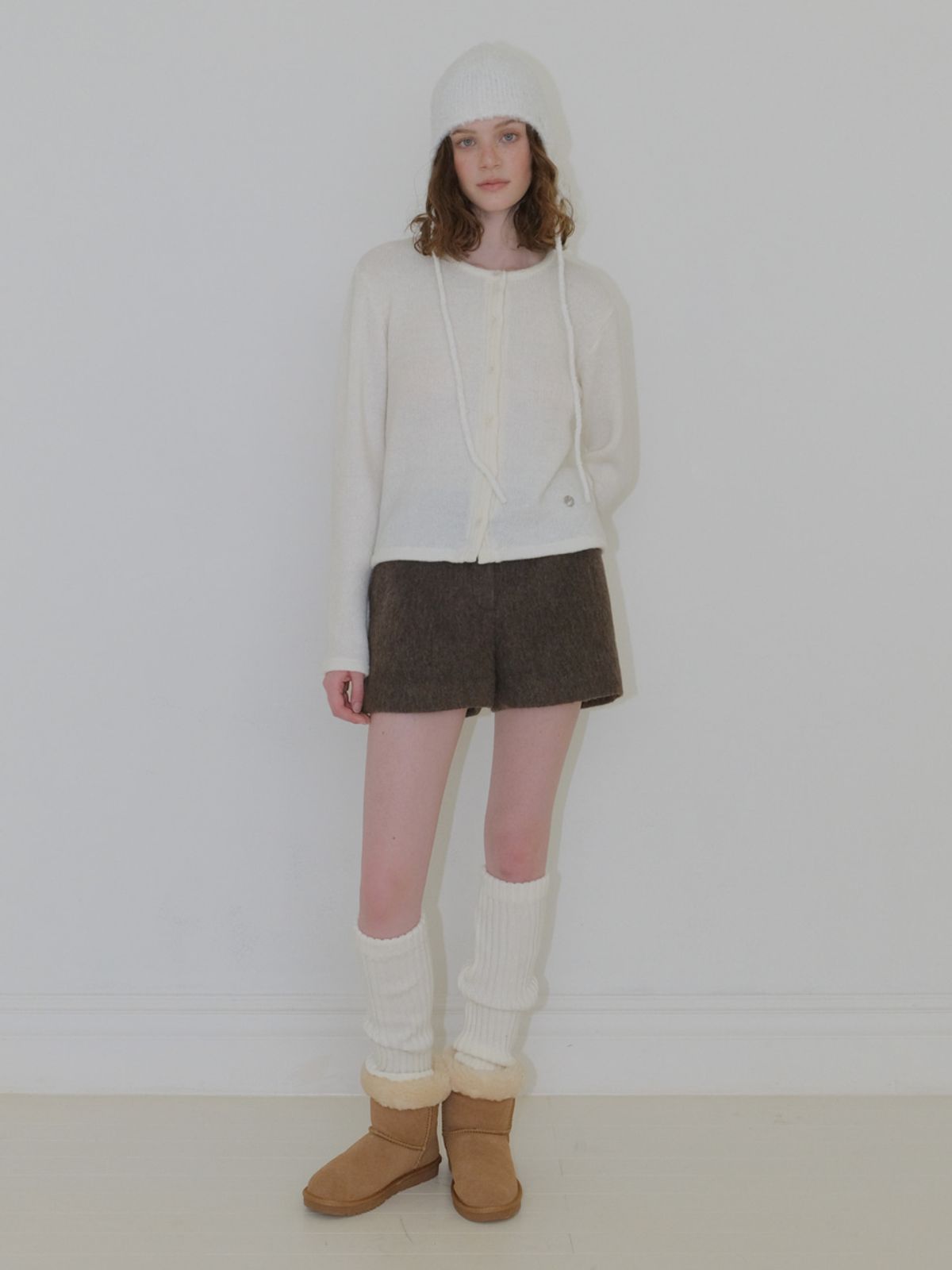 에트몽(ETMON) Wool Basic Short Pants, Brown