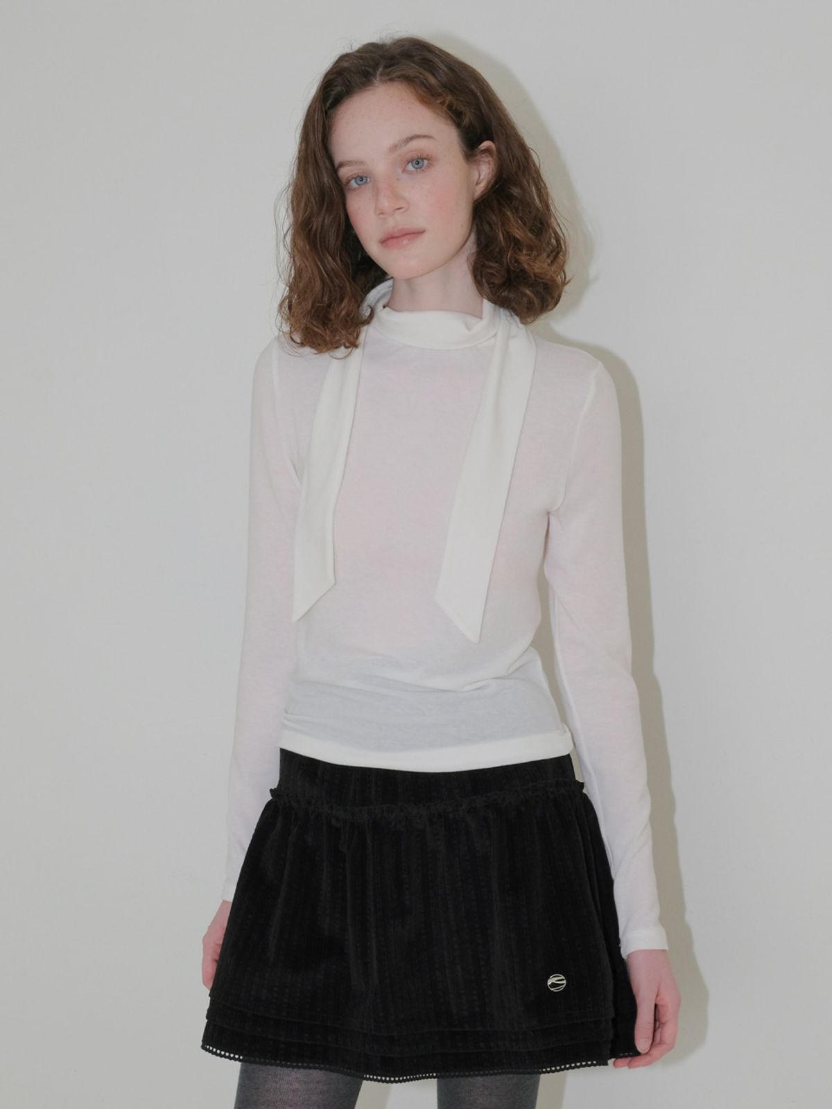 에트몽(ETMON) Frill Pintuck Mini Skirt, Black