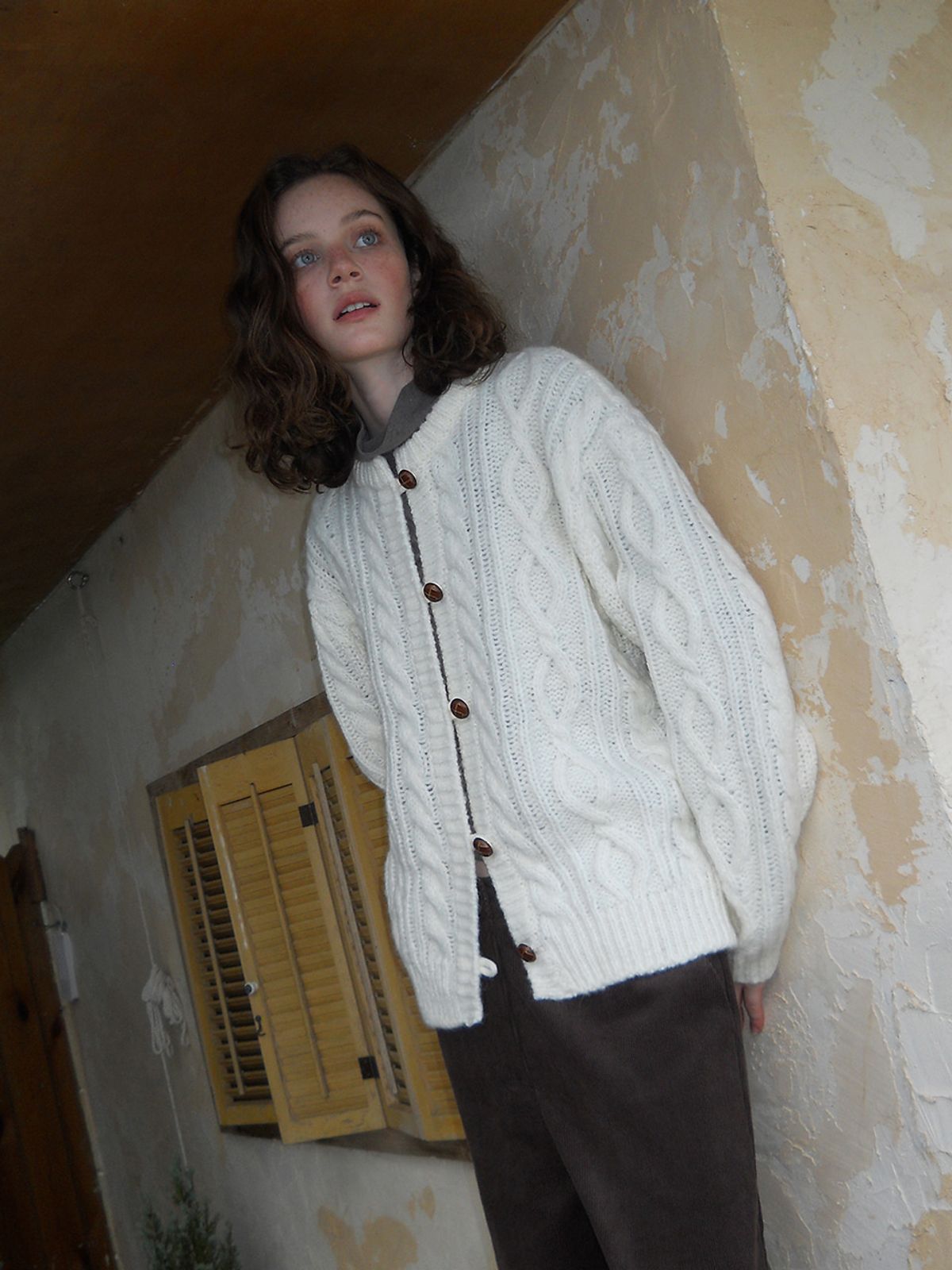 에트몽(ETMON) Cable Button Knit Cardigan, Cream