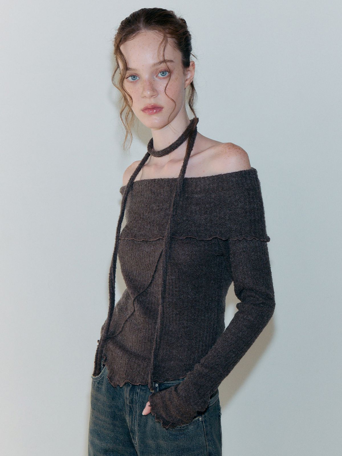 에트몽(ETMON) Tie Off Shoulder T-Shirt, Brown