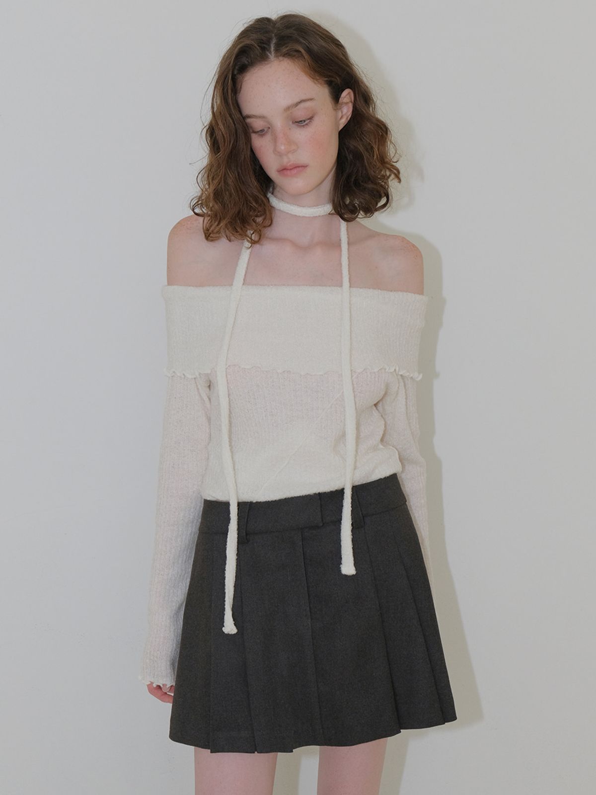 에트몽(ETMON) Tie Off Shoulder T-Shirt, Ivory
