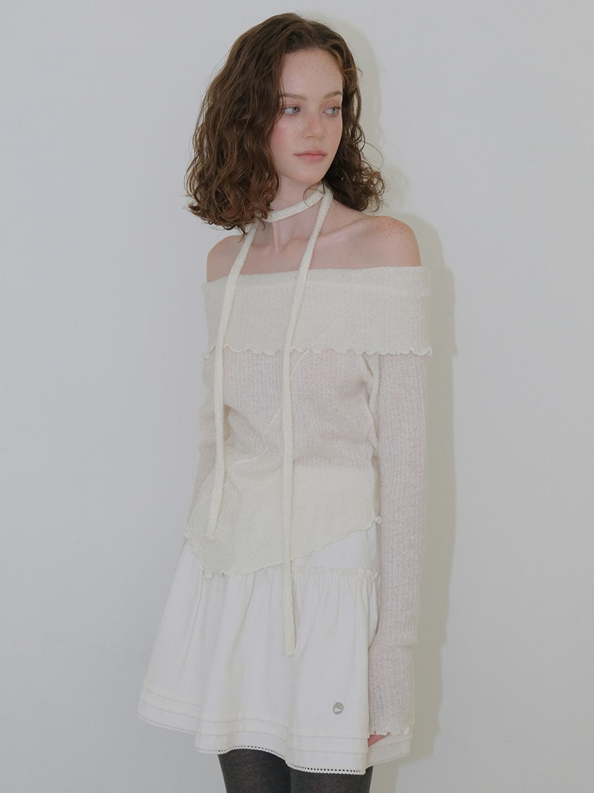 에트몽(ETMON) Tie Off Shoulder T-Shirt, Ivory