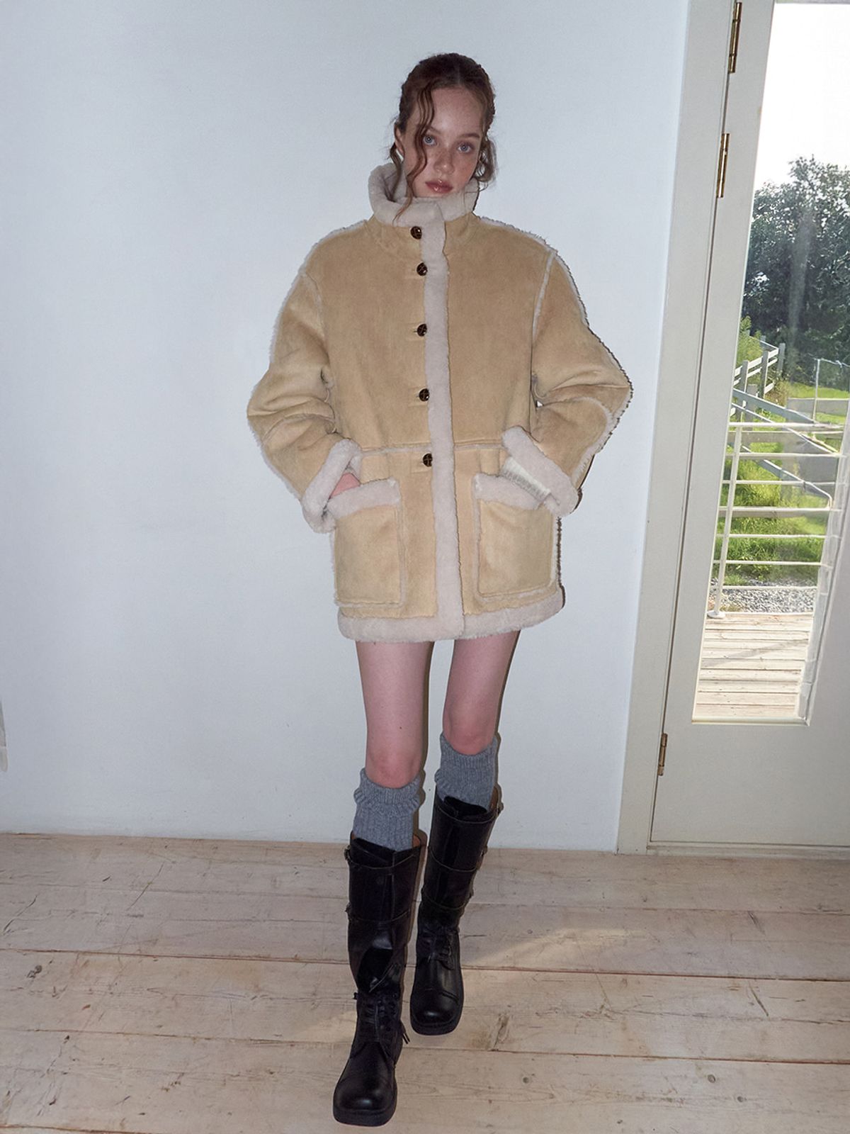 에트몽(ETMON) Suede Button Mustang Coat, Light Beige