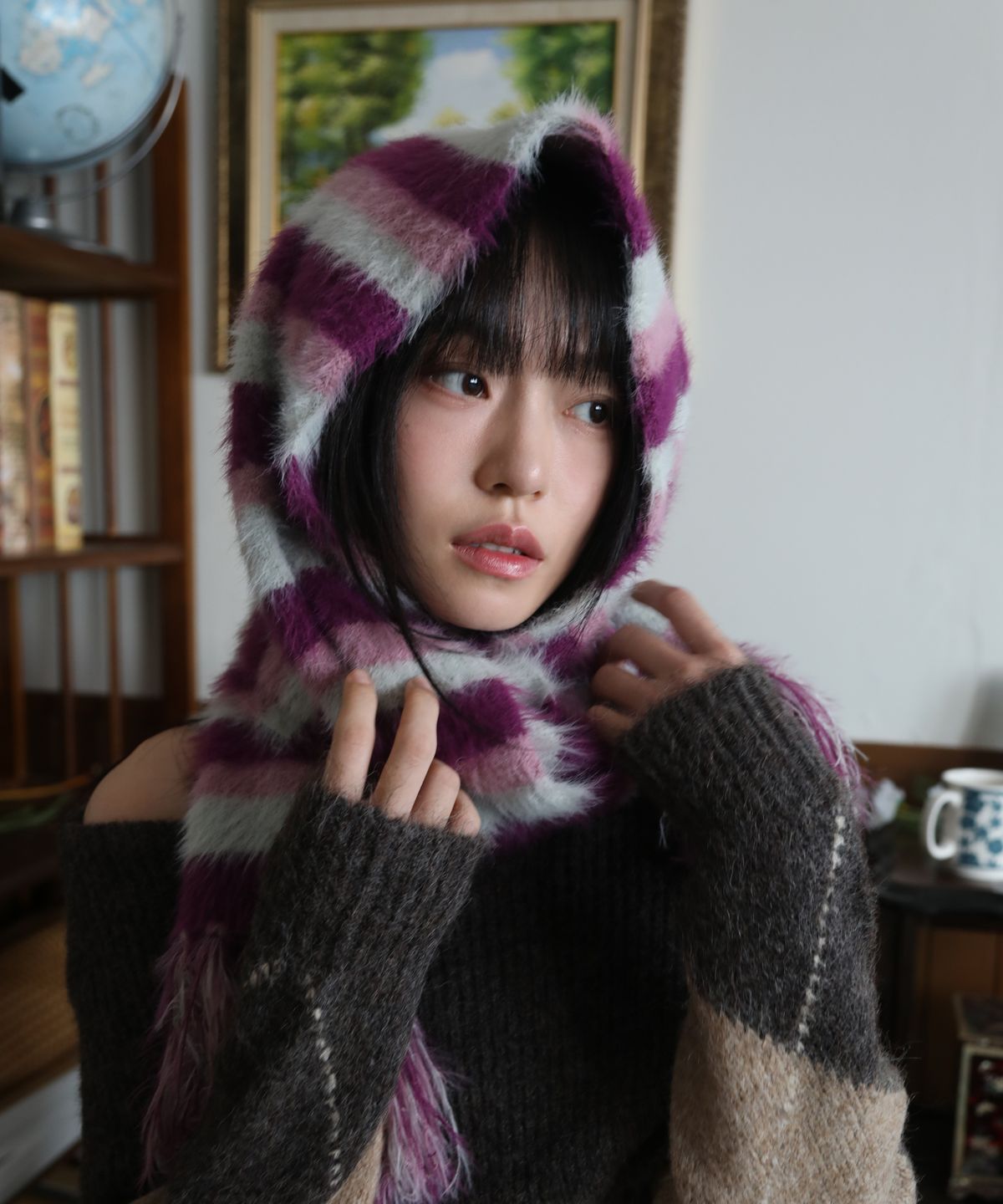 이우가마카라스(IUGAMAKARAS) Striped Hairy Bold Muffler (Magenta)