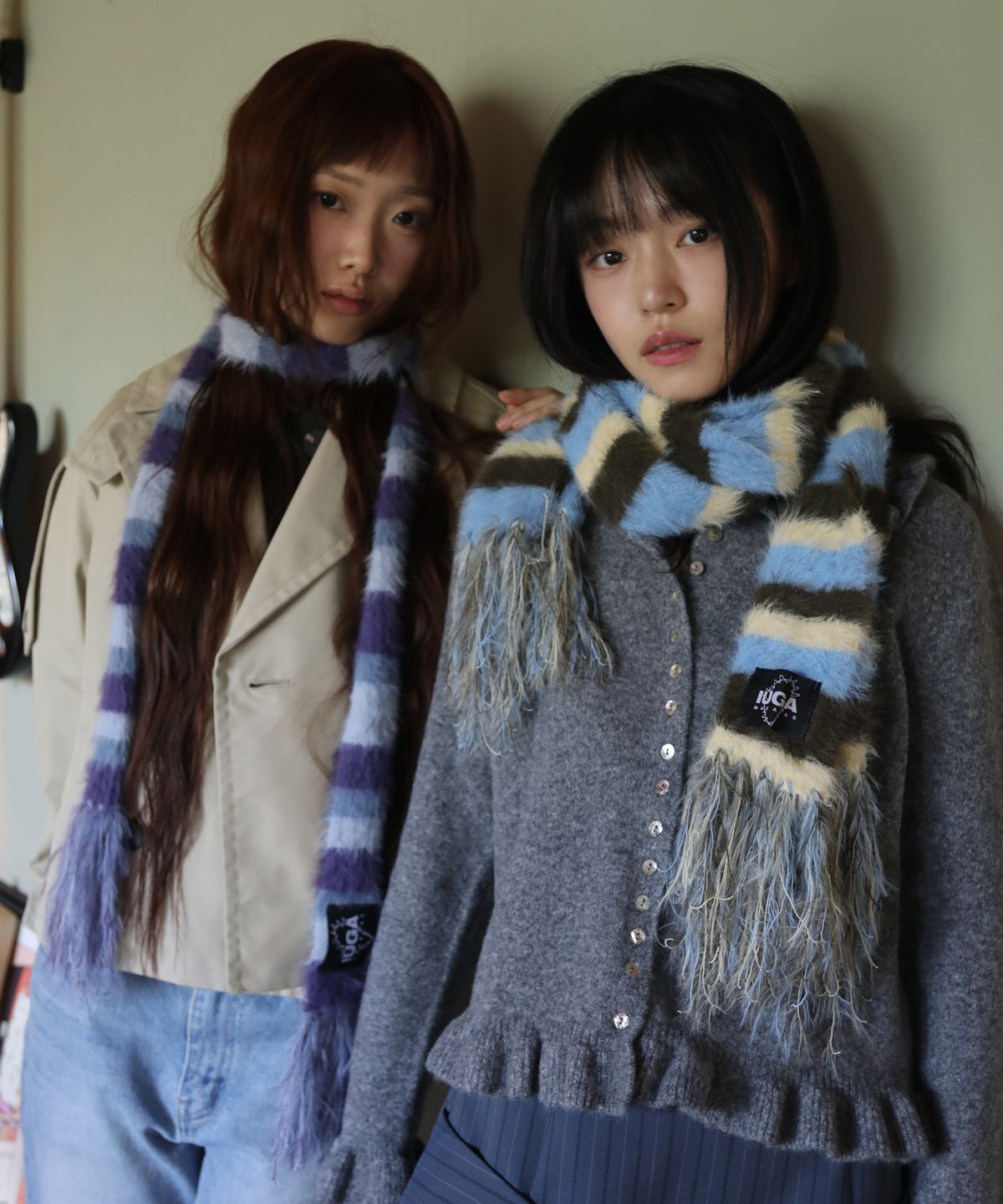 이우가마카라스(IUGAMAKARAS) Striped Hairy Bold Muffler (Sky Blue)