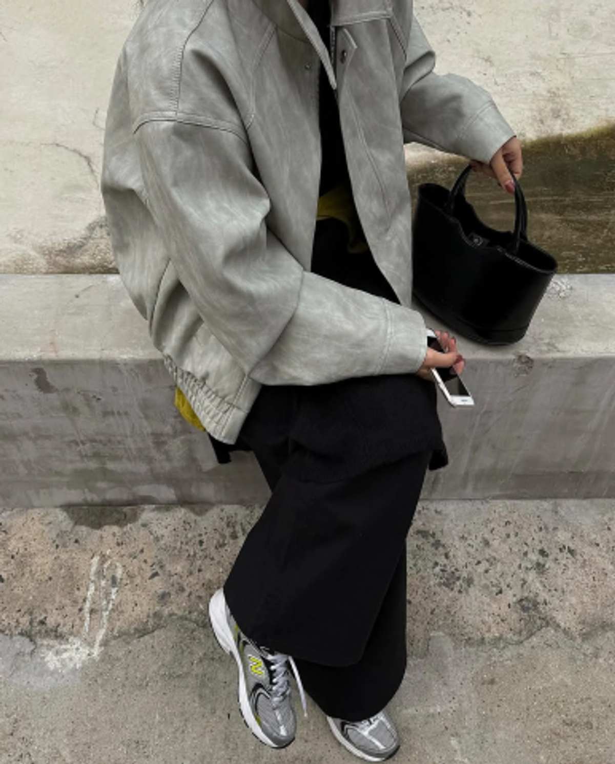 제너럴아이디어(GENERALIDEA) UNISEX 페이크 레더 카라 봄버 자켓 [GREY] / SBE3U09007
