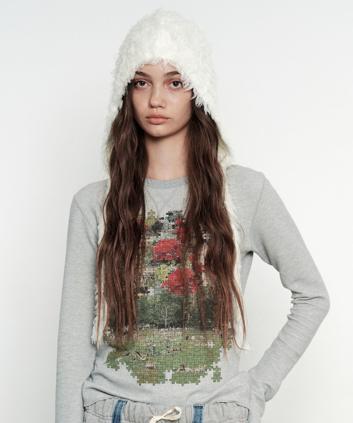 마지셔우드(MARGESHERWOOD) HAIRY EARFLAP BEANIE_ivory