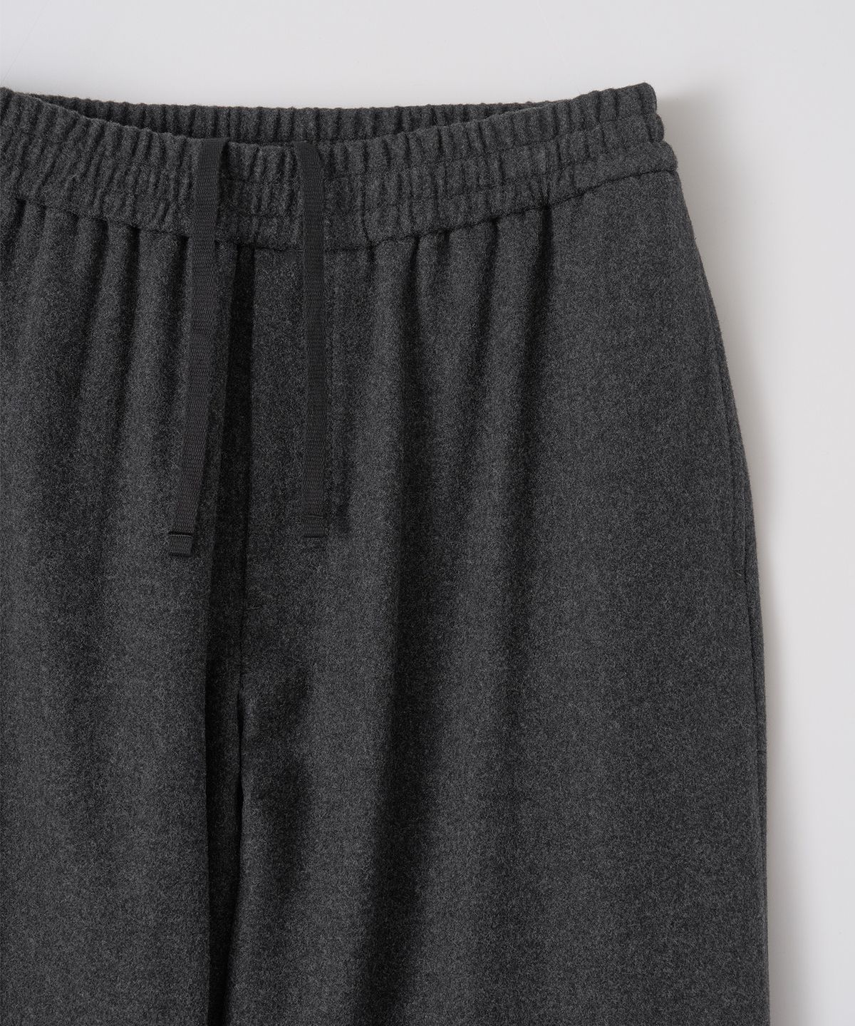 어나더 오피스(ANOTHER OFFICE) Cashmere Banding Easy Pants (Heather Charcoal)