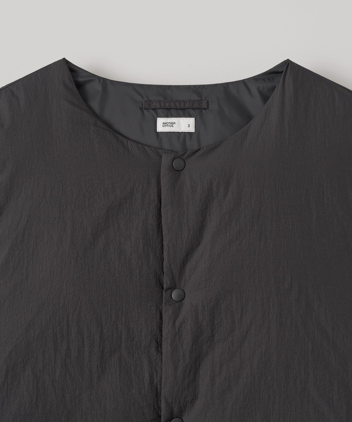 어나더 오피스(ANOTHER OFFICE) Layer Down Vest (Almost Black)