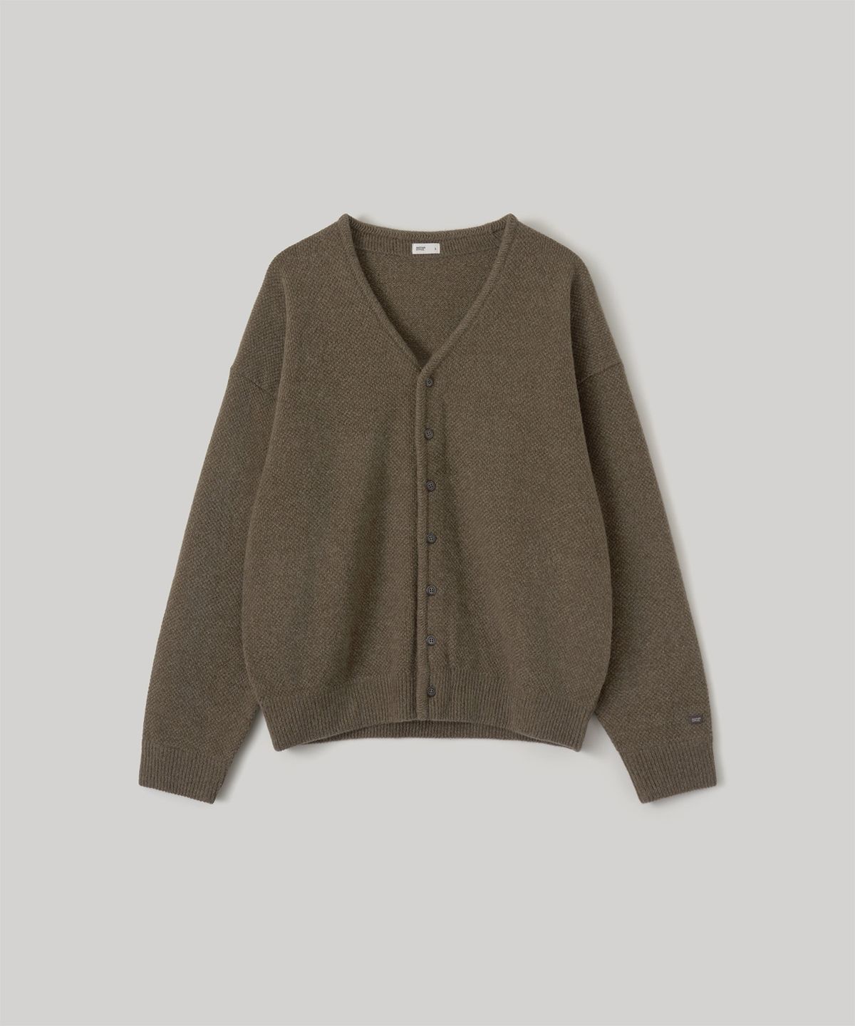 어나더 오피스(ANOTHER OFFICE) Moss Stitch V-Neck Cardigan (Arcon)