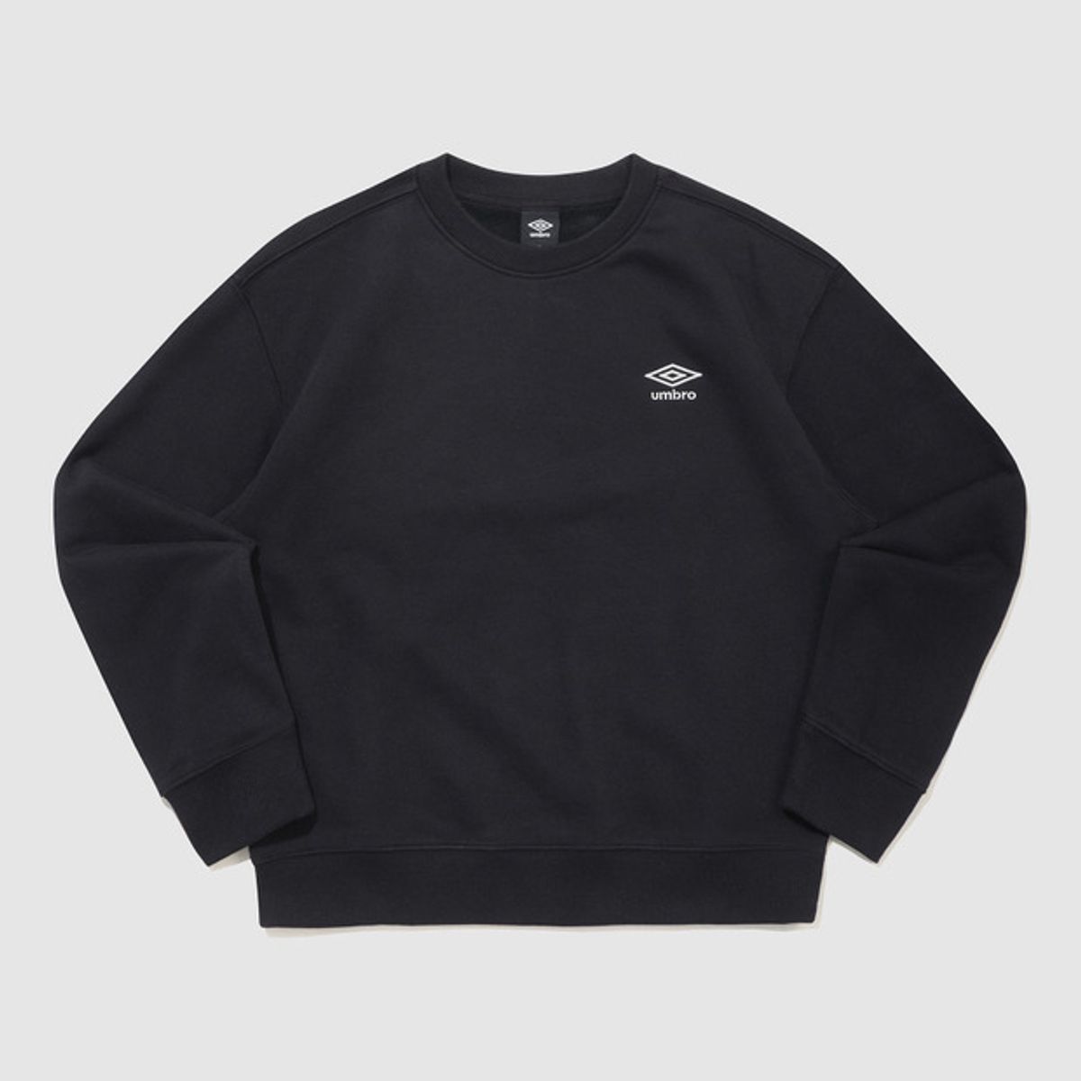 엄브로(UMBRO) 에센셜 기모 스몰로고 맨투맨(UQ423CFSO1)_3colors