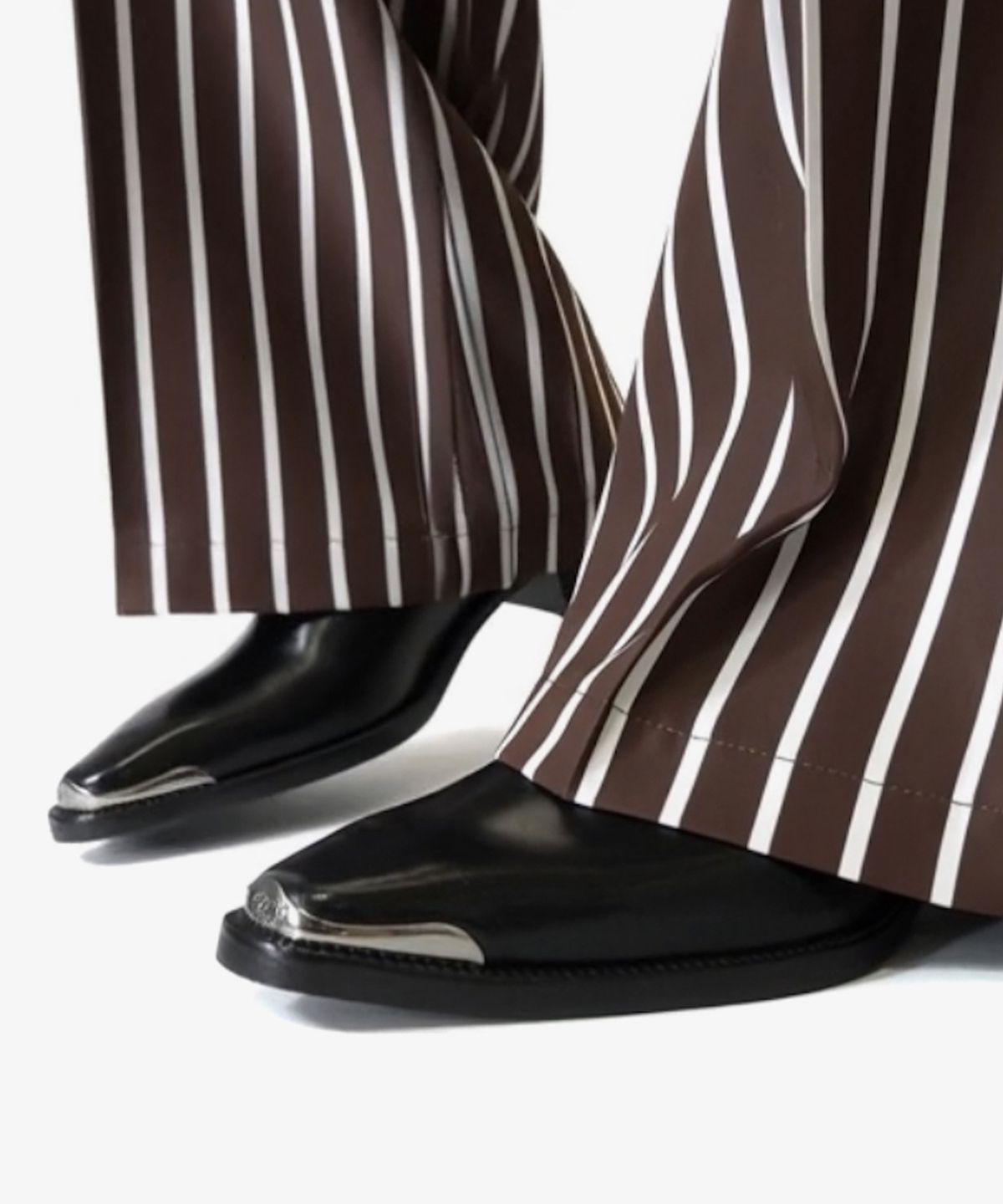 조앤슈(JOENSHOE) 카덴차 사이드지퍼 웨스턴 부츠 블랙