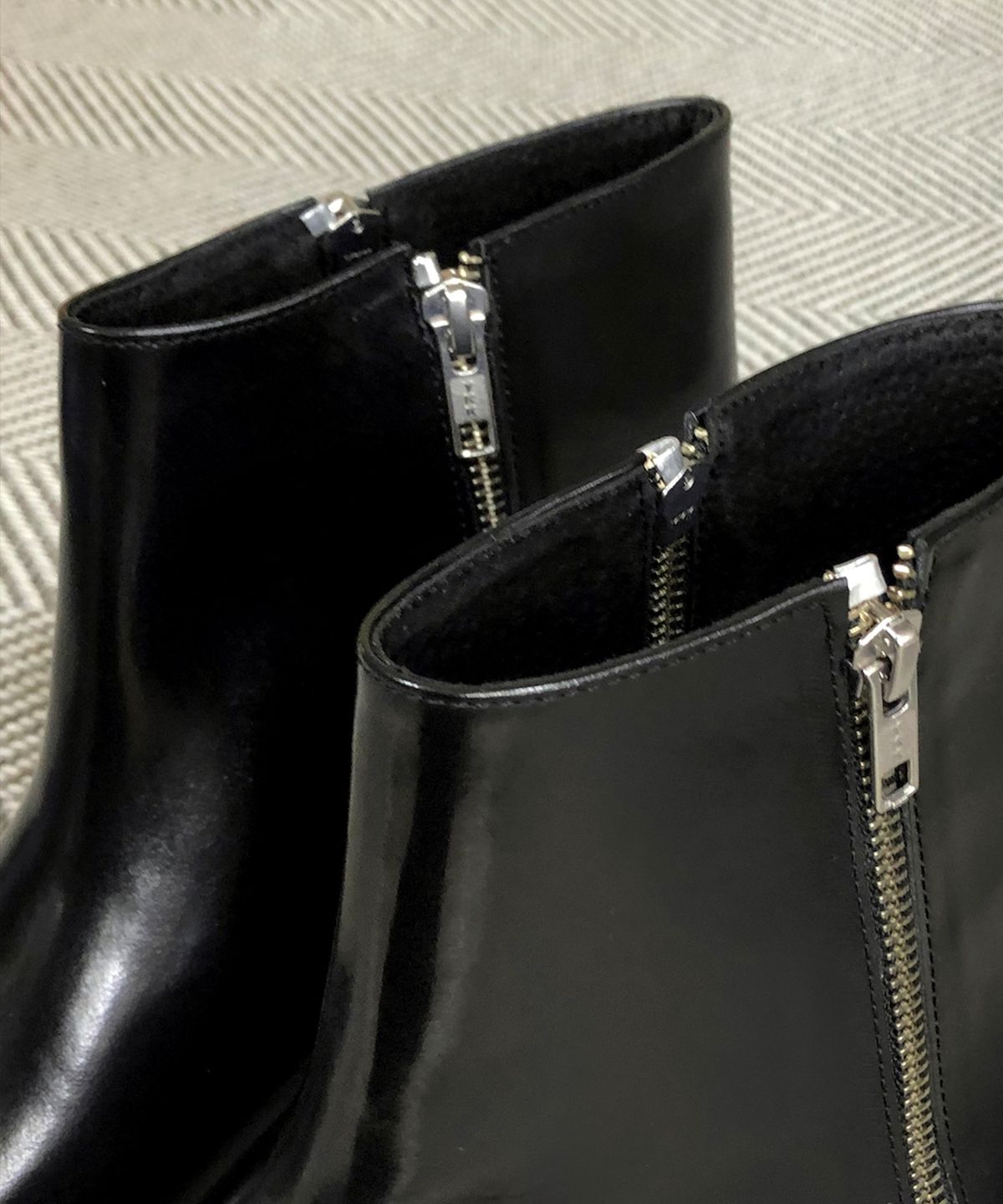 조앤슈(JOENSHOE) 카덴차 사이드지퍼 웨스턴 부츠 블랙