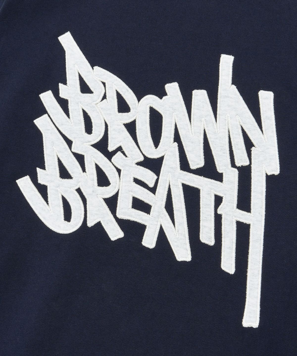 브라운브레스(BROWNBREATH) TAG APPLIQUE CREWNECK - NAVY