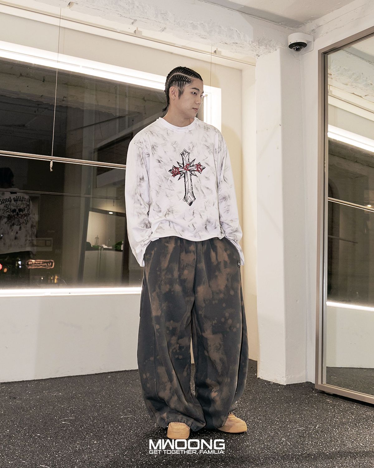 뭉(MWOONG) Scarred cross LS(white)