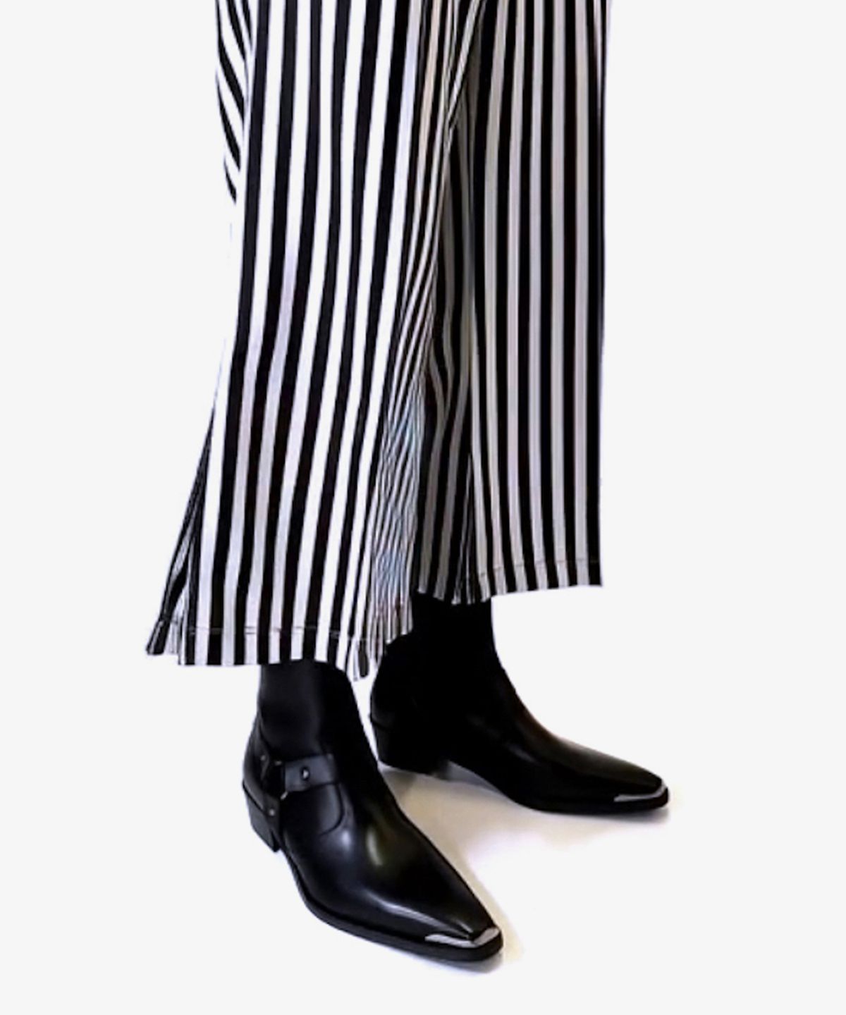 조앤슈(JOENSHOE) 로랑 웨스턴 바이시클 부츠 블랙