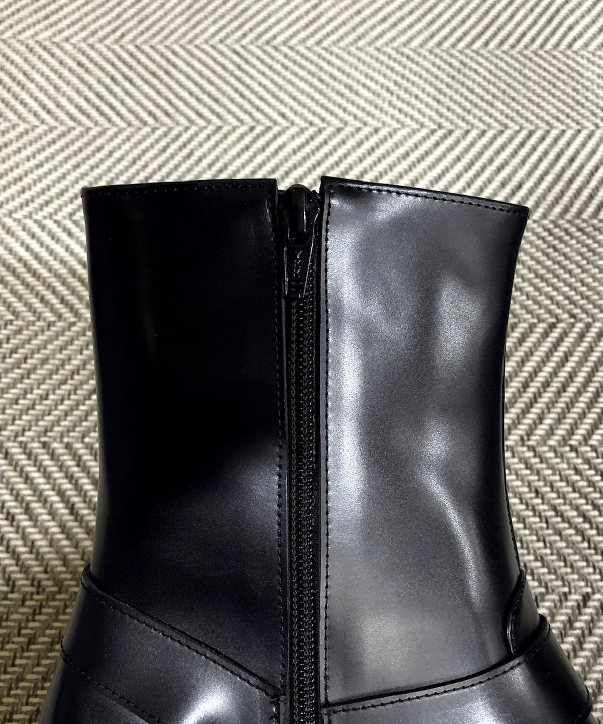 조앤슈(JOENSHOE) 로랑 웨스턴 바이시클 부츠 블랙