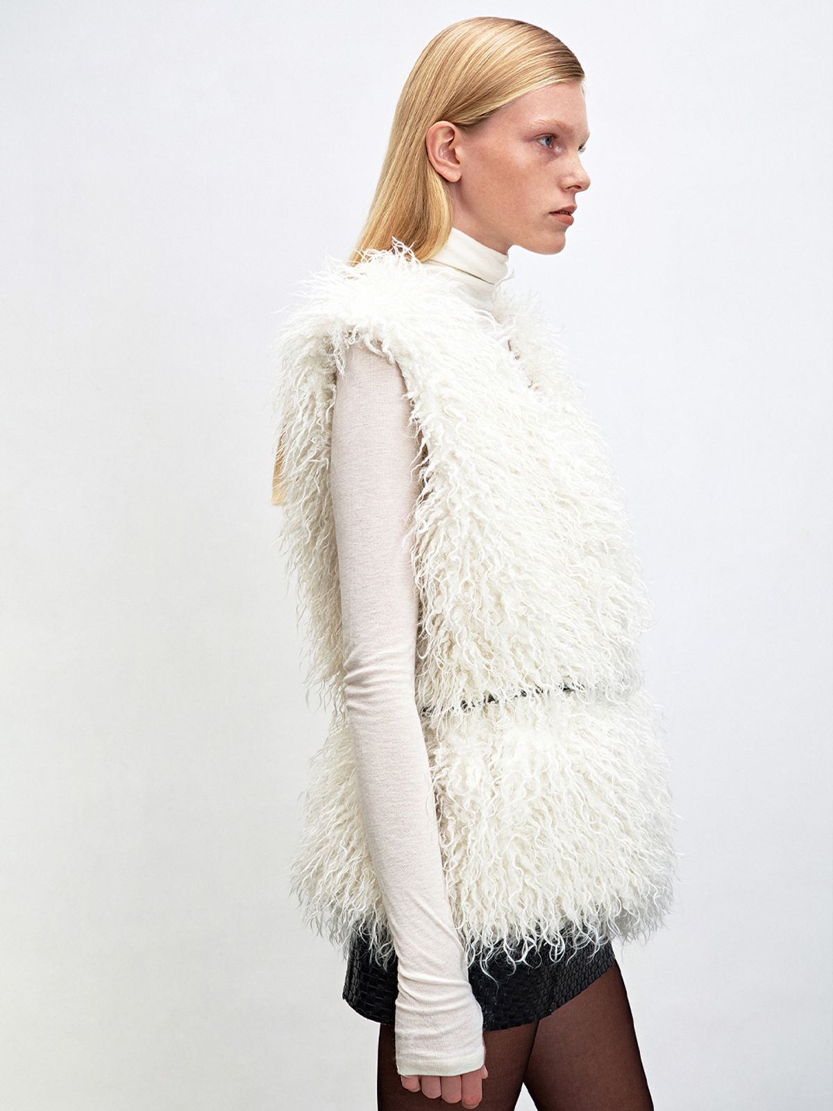 해브레스(HAVELESS) SIA FAUX FUR VEST WHITE