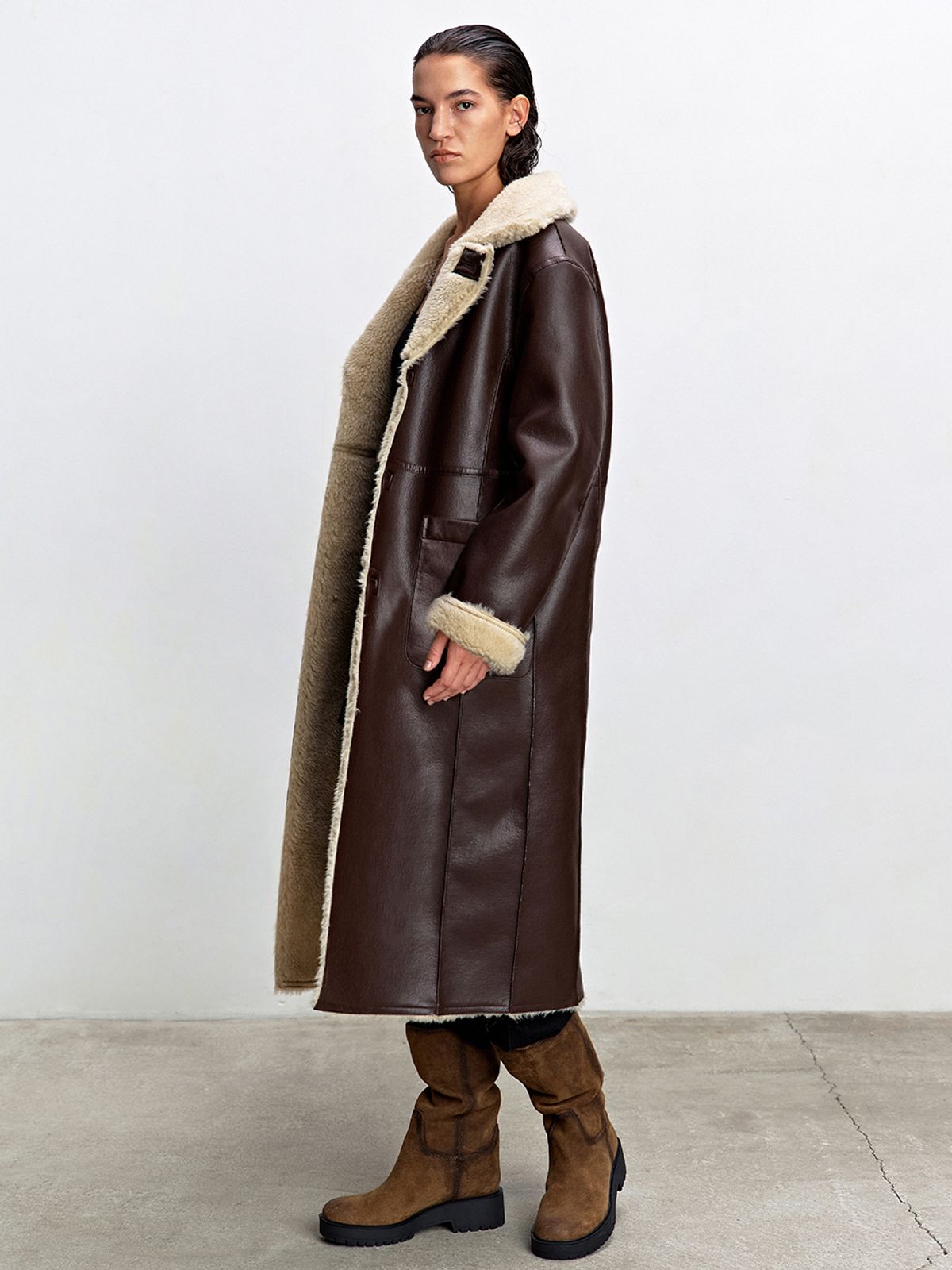 해브레스(HAVELESS) REY REVERSIBLE SHEARLING COAT BROWN
