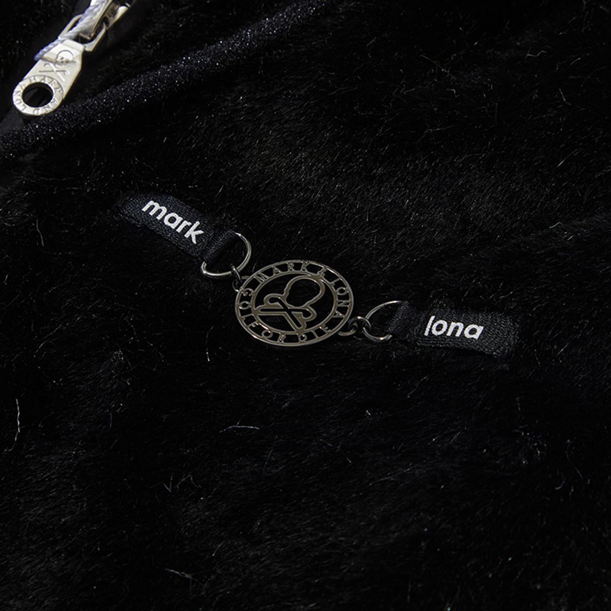 마크앤로나(MARK&LONA) W GN FAKE FUR VEST LR3IV75F